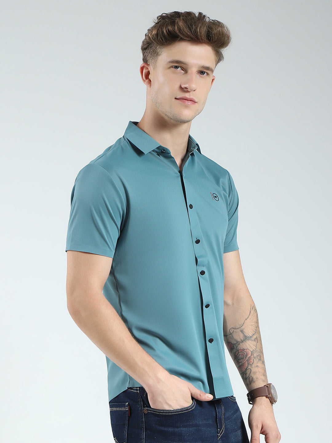Men Green Solid Collar Half Sleeve Shirt