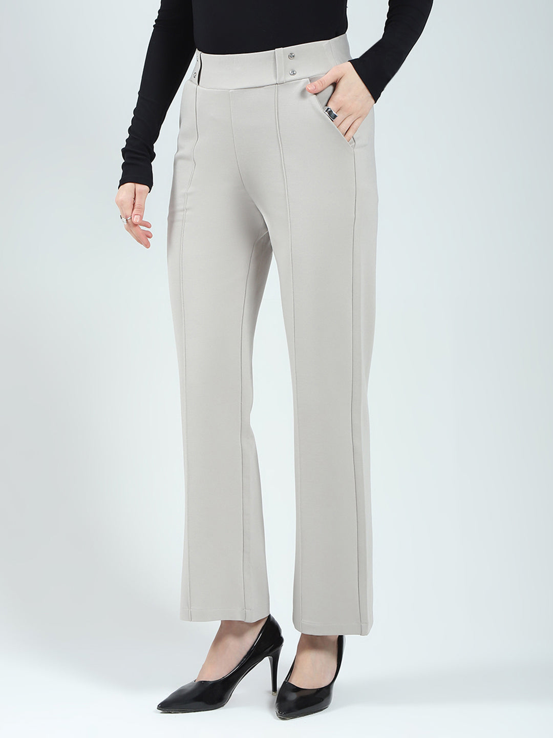 Women Grey Solid Regular Fit Jegging