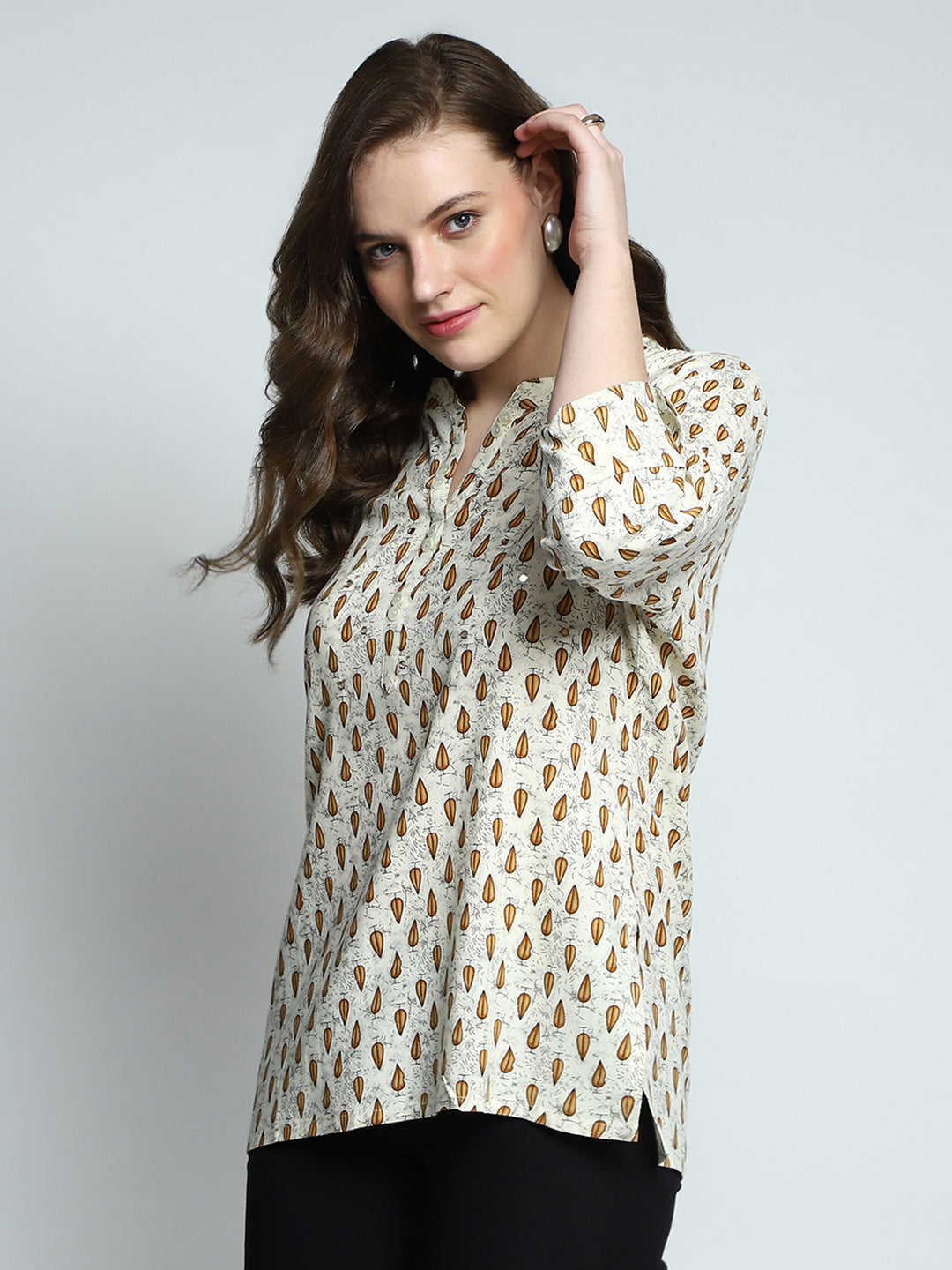 Women Beige Printed Round Neck 3/4th Sleeve Top