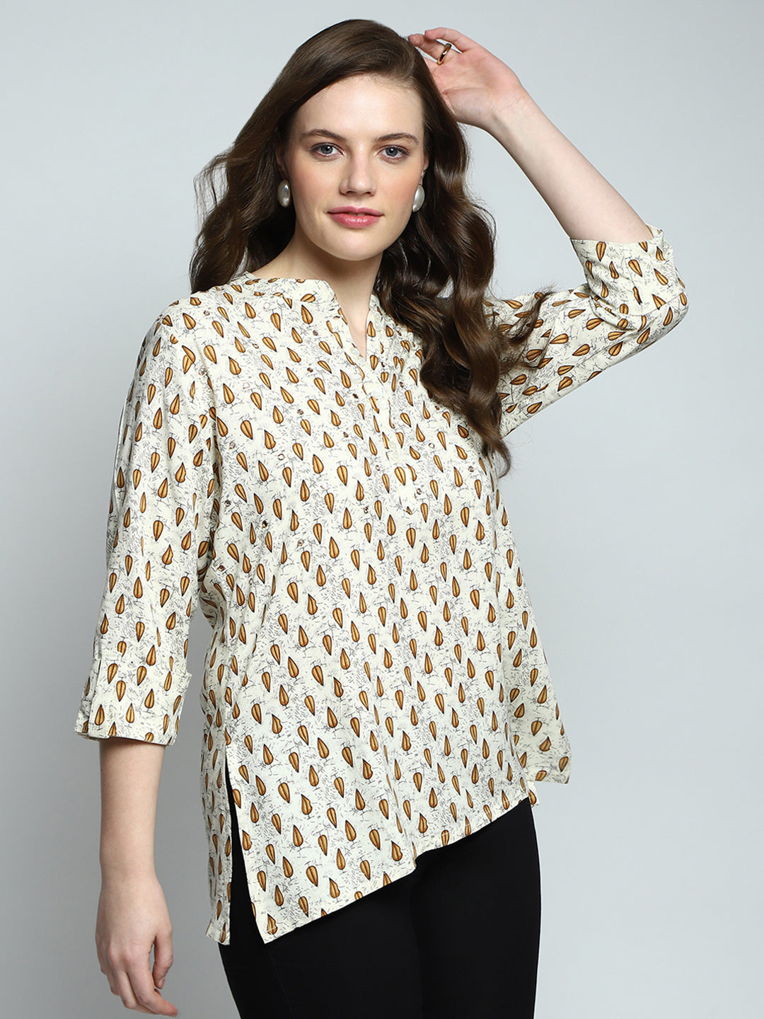 Women Beige Printed Round Neck 3/4th Sleeve Top