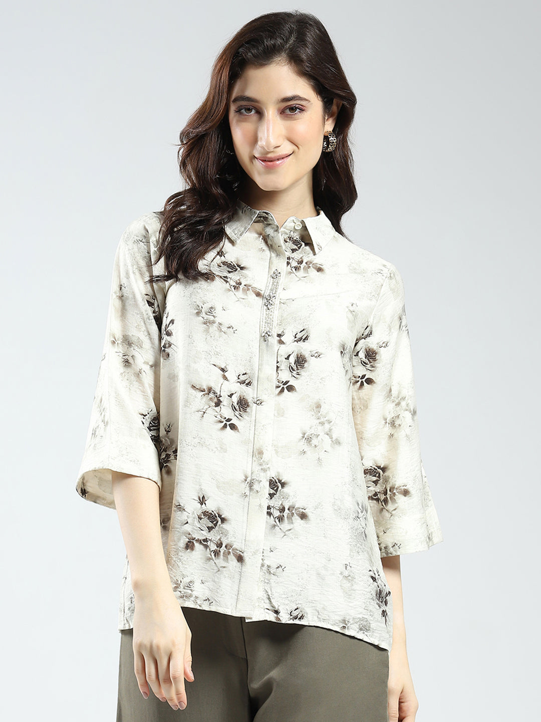 Women Off White Printed Collar 3/4th Sleeve Top