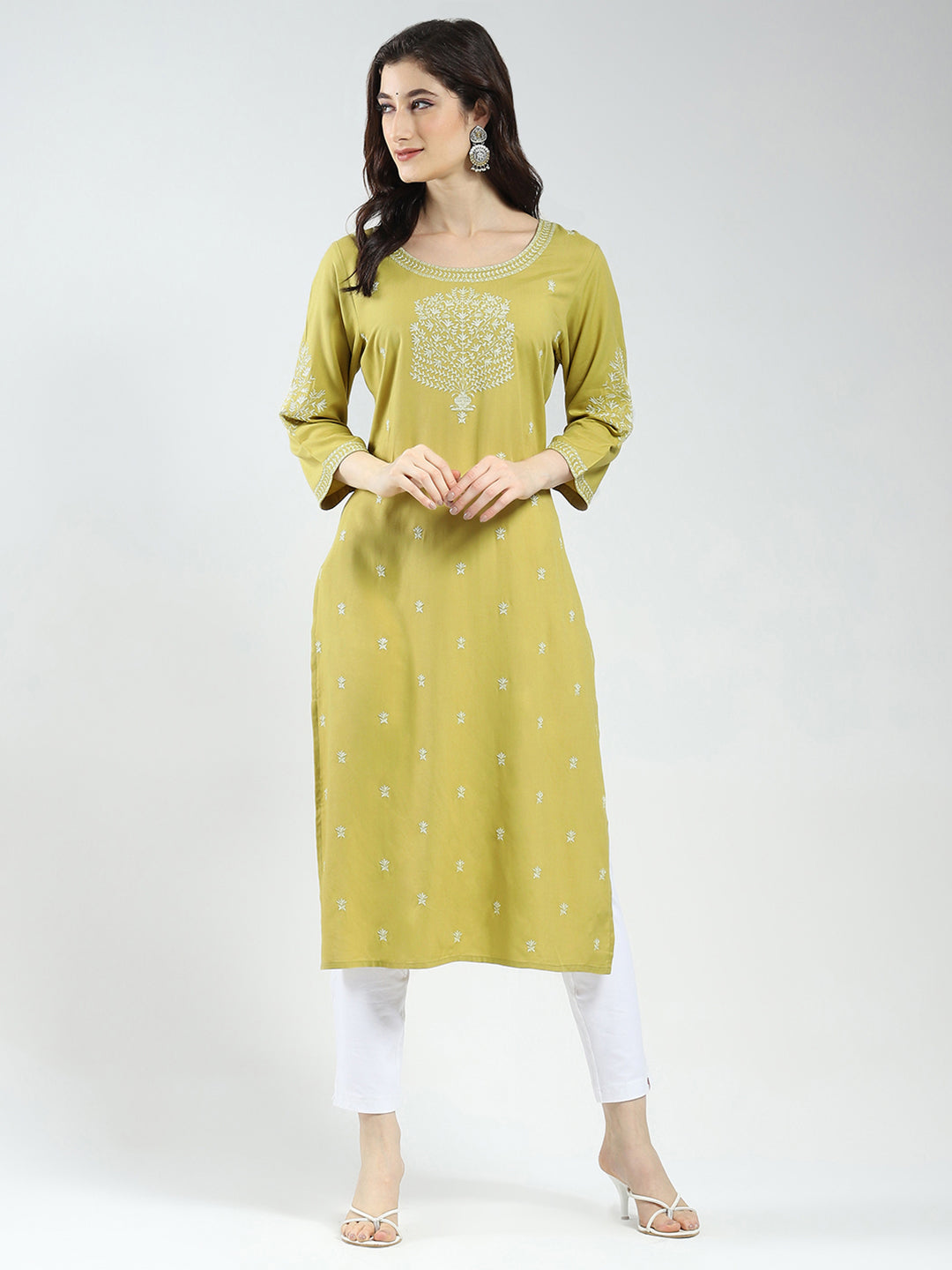 Women Green Self Design Round Neck 3/4th Sleeve Kurti