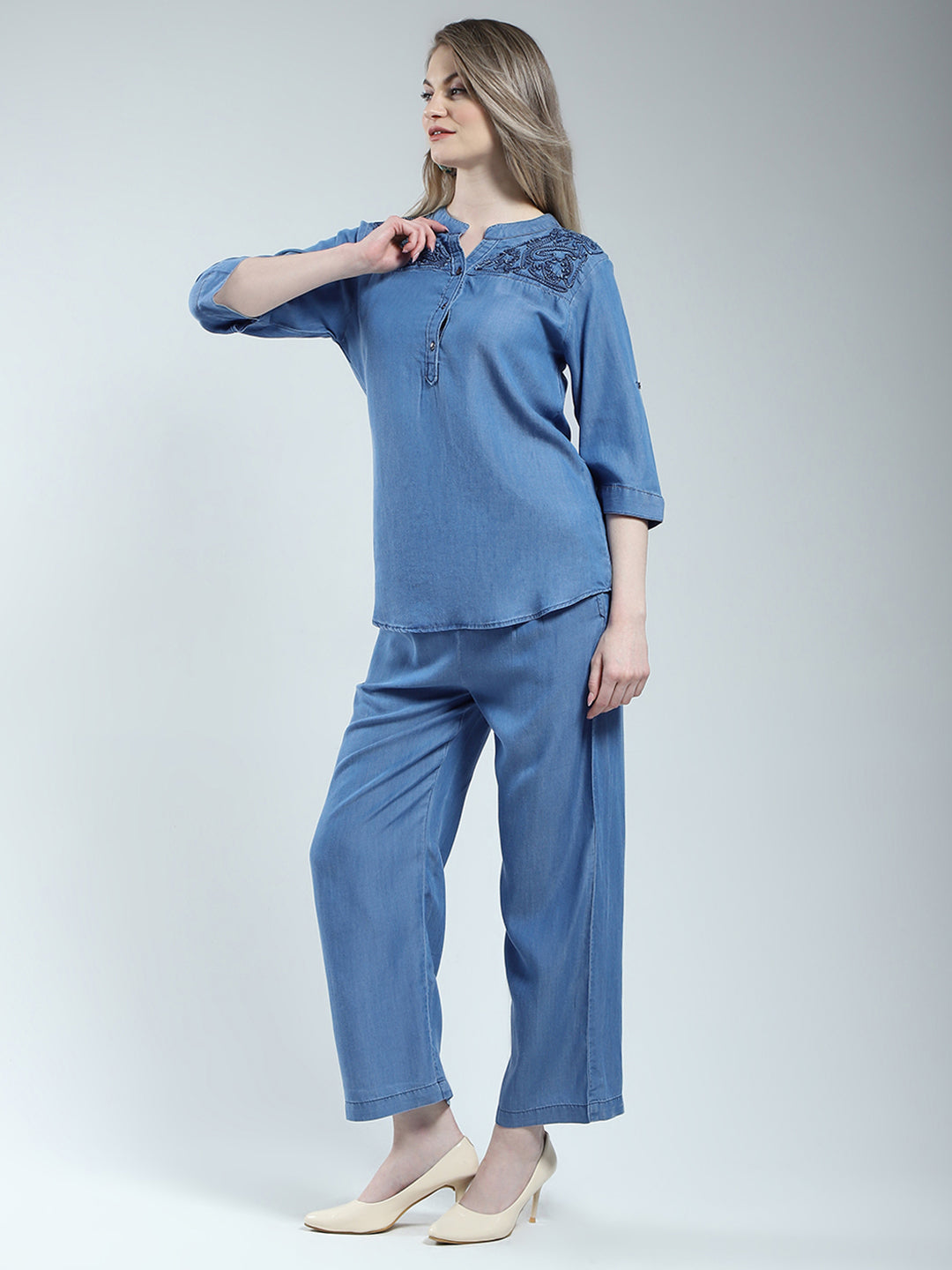 Women Blue Solid Round Neck 3/4th Sleeve Cords Set