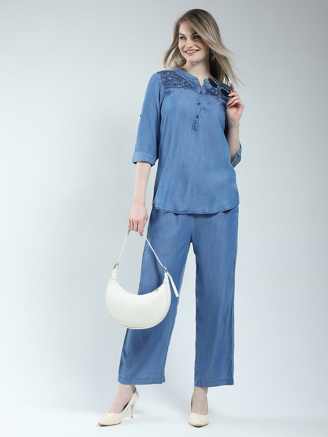 Women Blue Solid Round Neck 3/4th Sleeve Cords Set