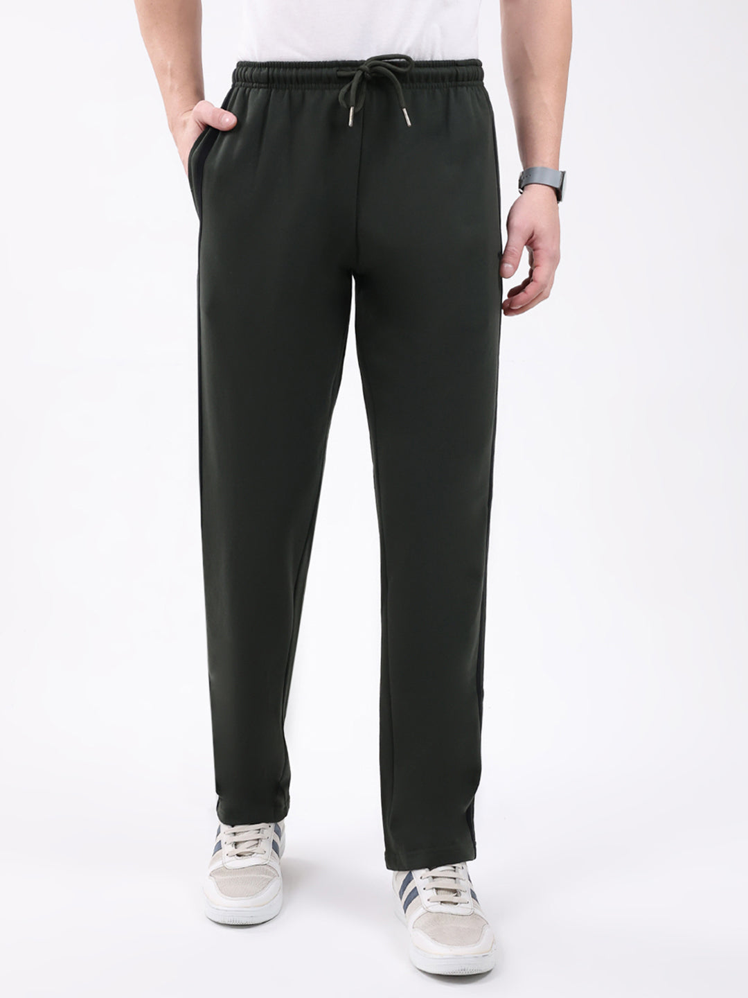 Men Olive Solid Regular Fit Winter Lower