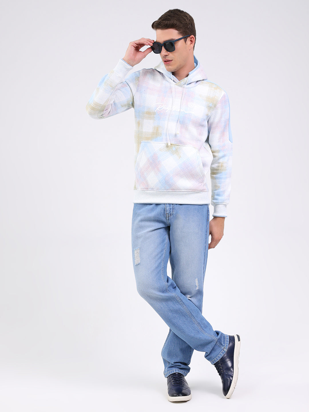 Men White & Blue Printed Hooded Full Sleeve Sweatshirt