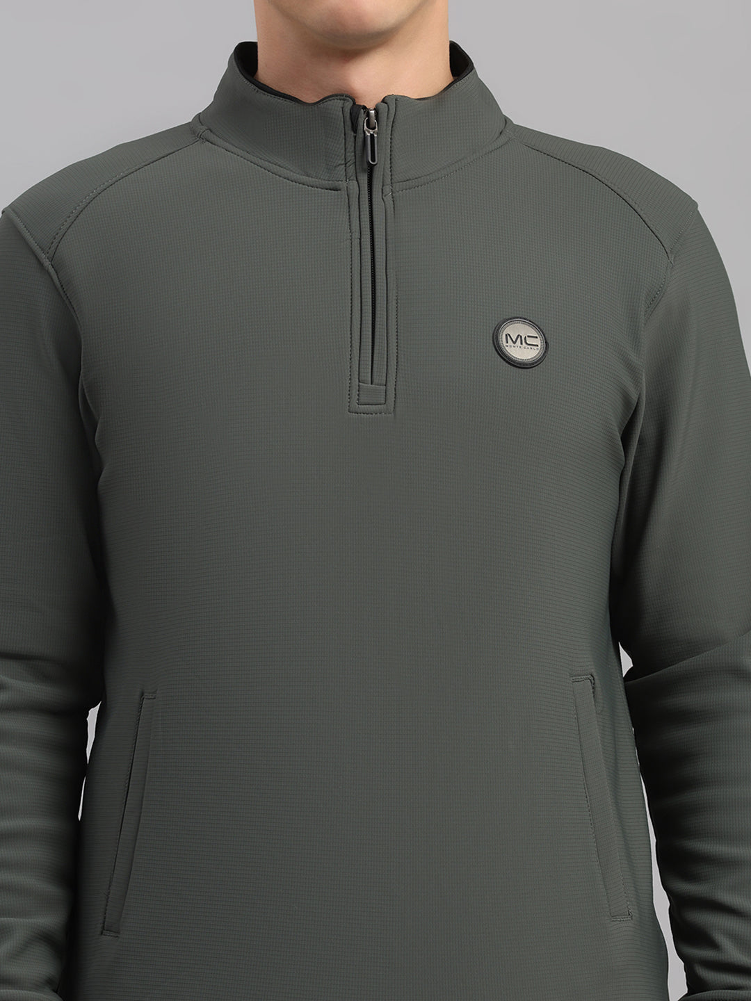 Men Green Solid Collar Full Sleeve Sweatshirt