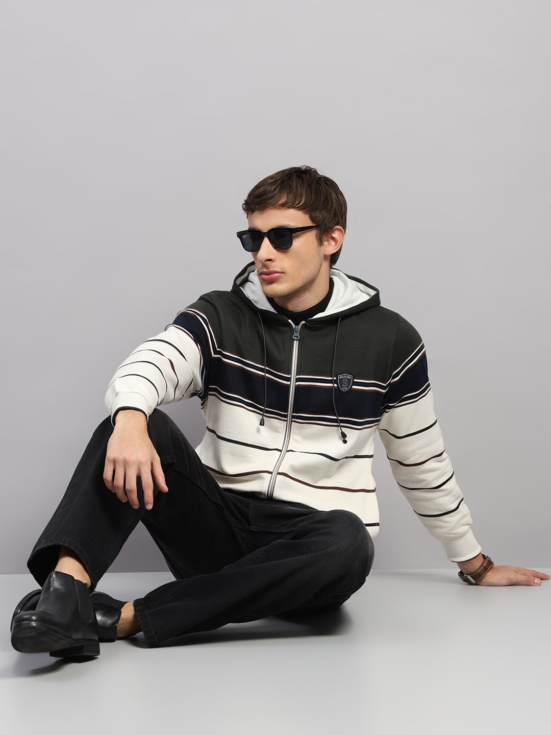 Men Olive Solid Hooded Full Sleeve Sweatshirt