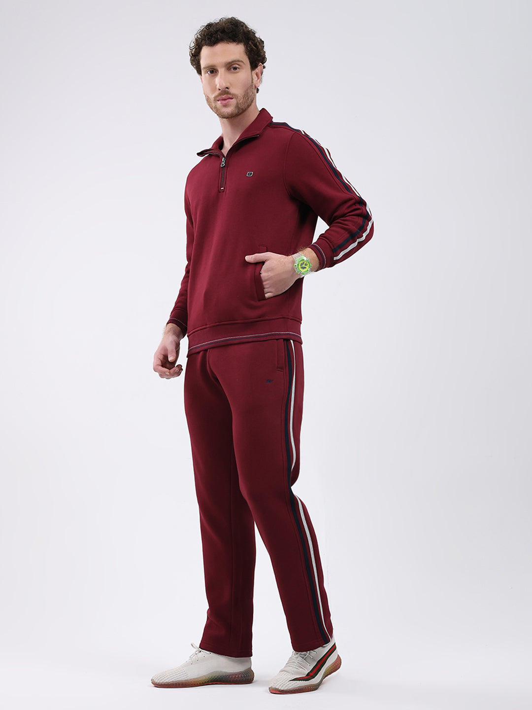 Men Maroon Solid Collar Full Sleeve Winter Tracksuit