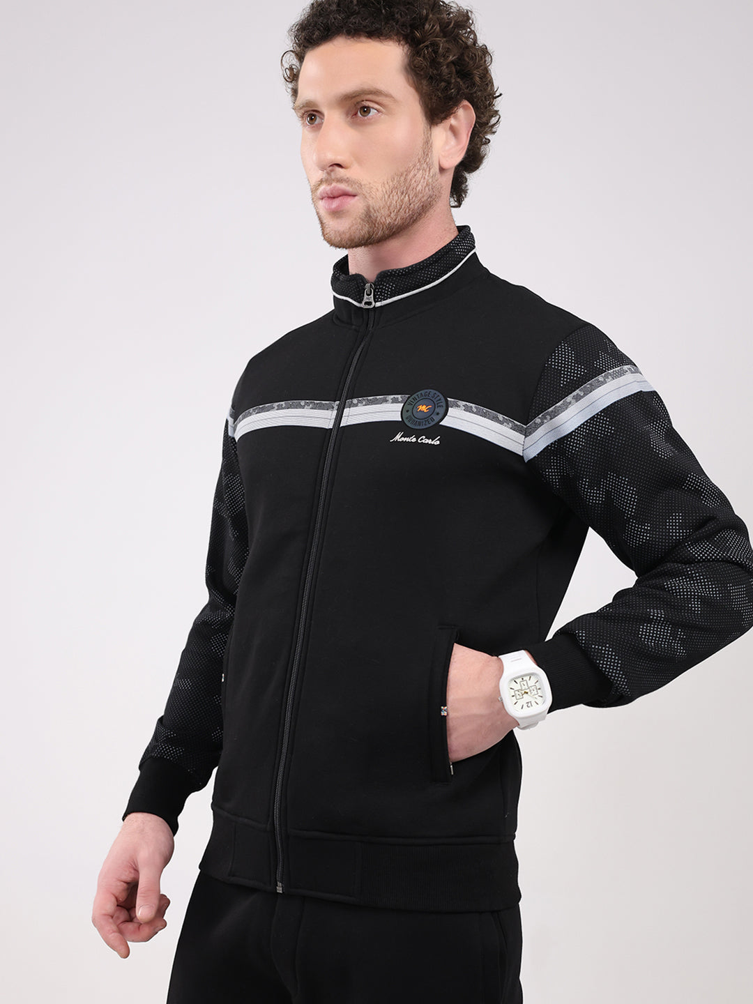 Men Black Solid Collar Full Sleeve Winter Tracksuit