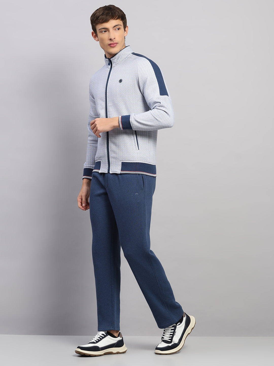 Men Blue Solid Collar Full Sleeve Winter Tracksuit