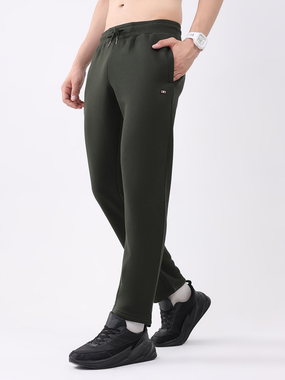 Men Olive Solid Regular Fit Winter Lower