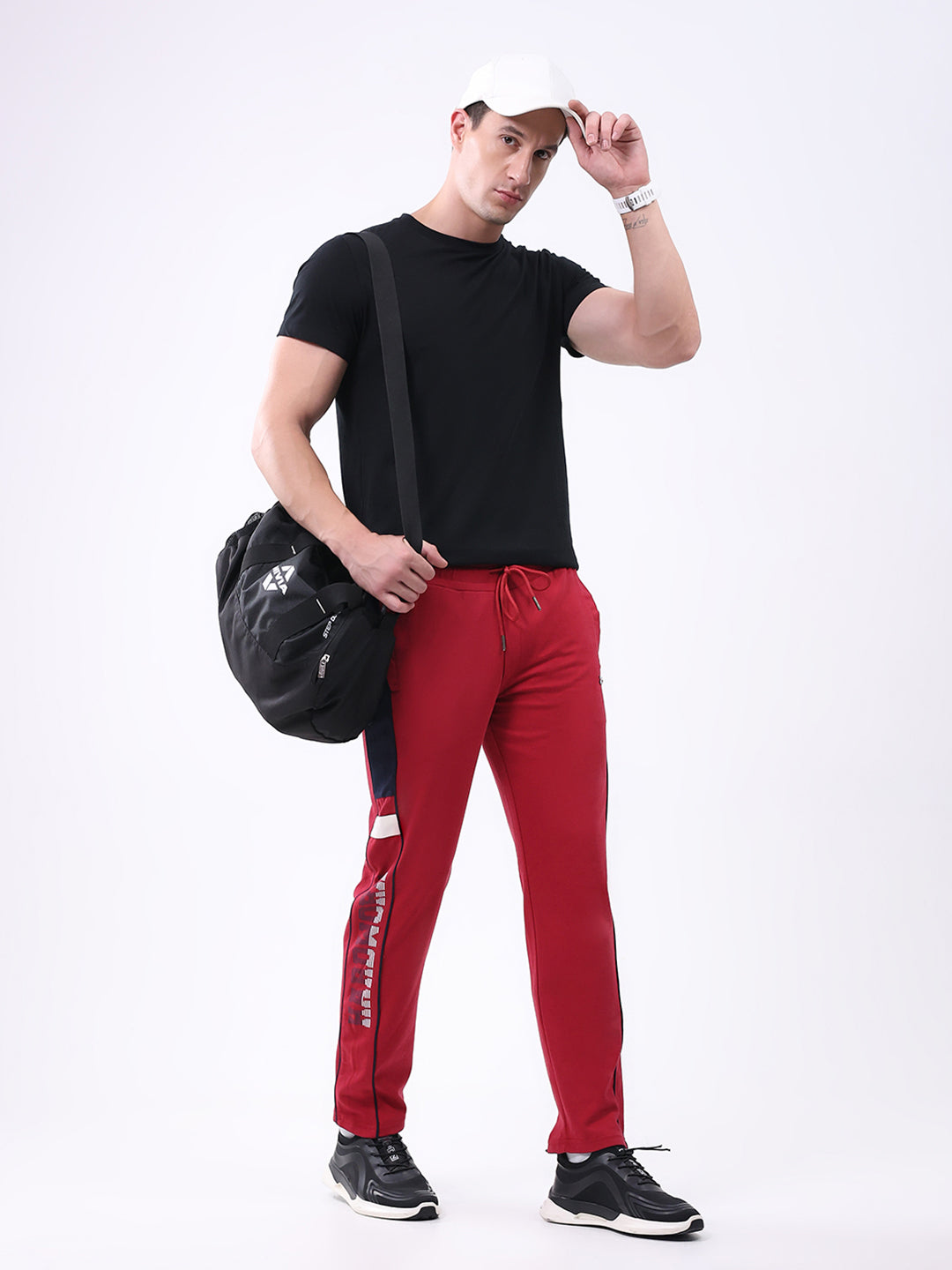Men Red Solid Regular Fit Winter Lower
