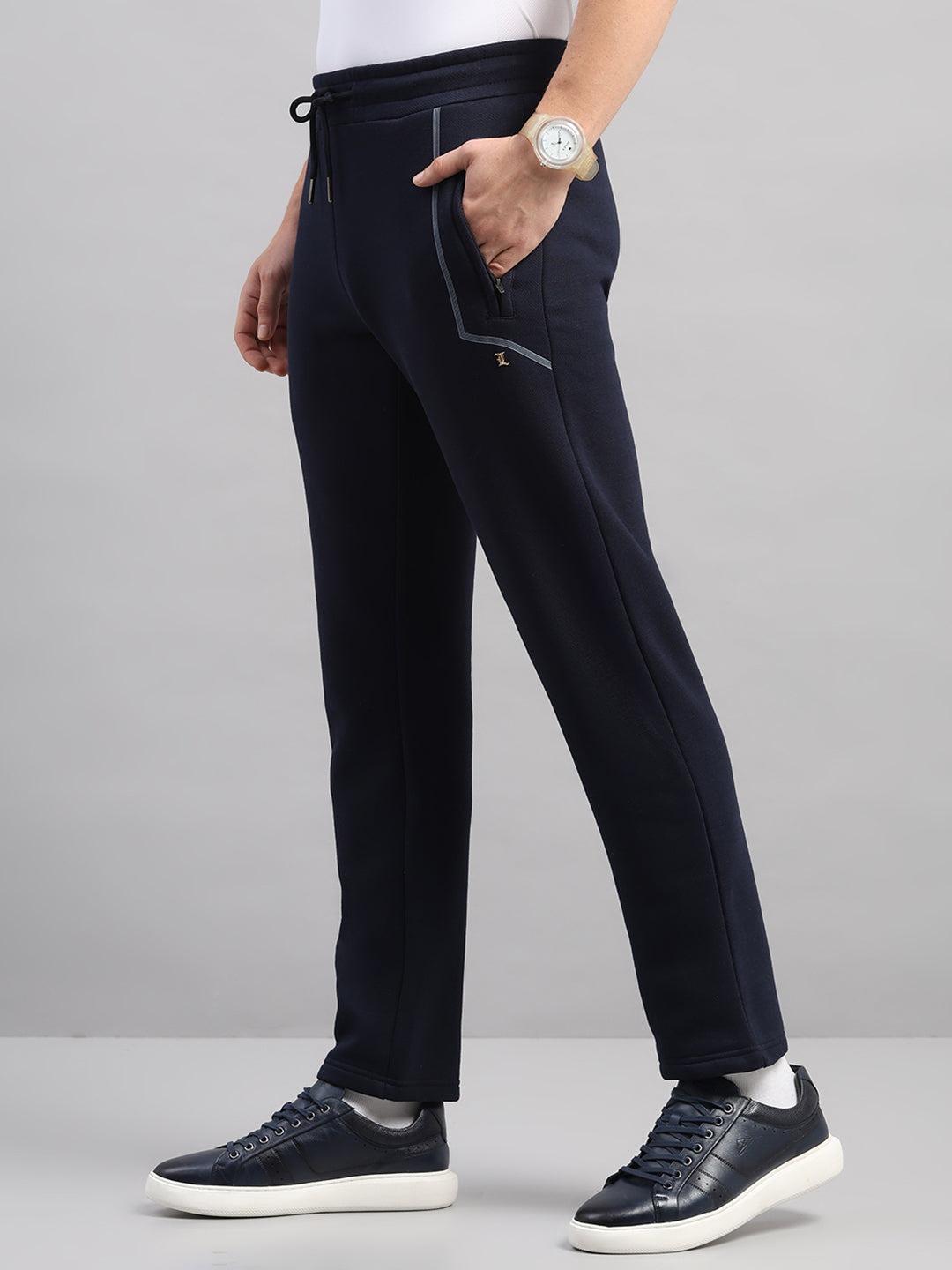 Luxuria Men Navy Blue Solid Collar Full Sleeve Winter Tracksuit