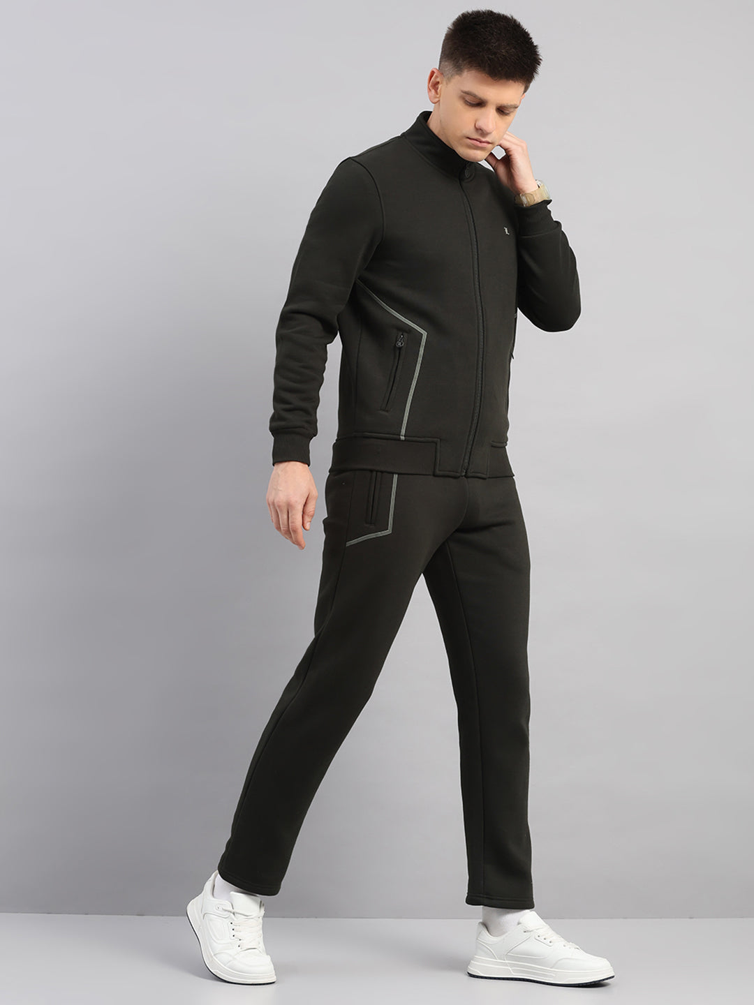Luxuria Men Olive Solid Collar Full Sleeve Winter Tracksuit