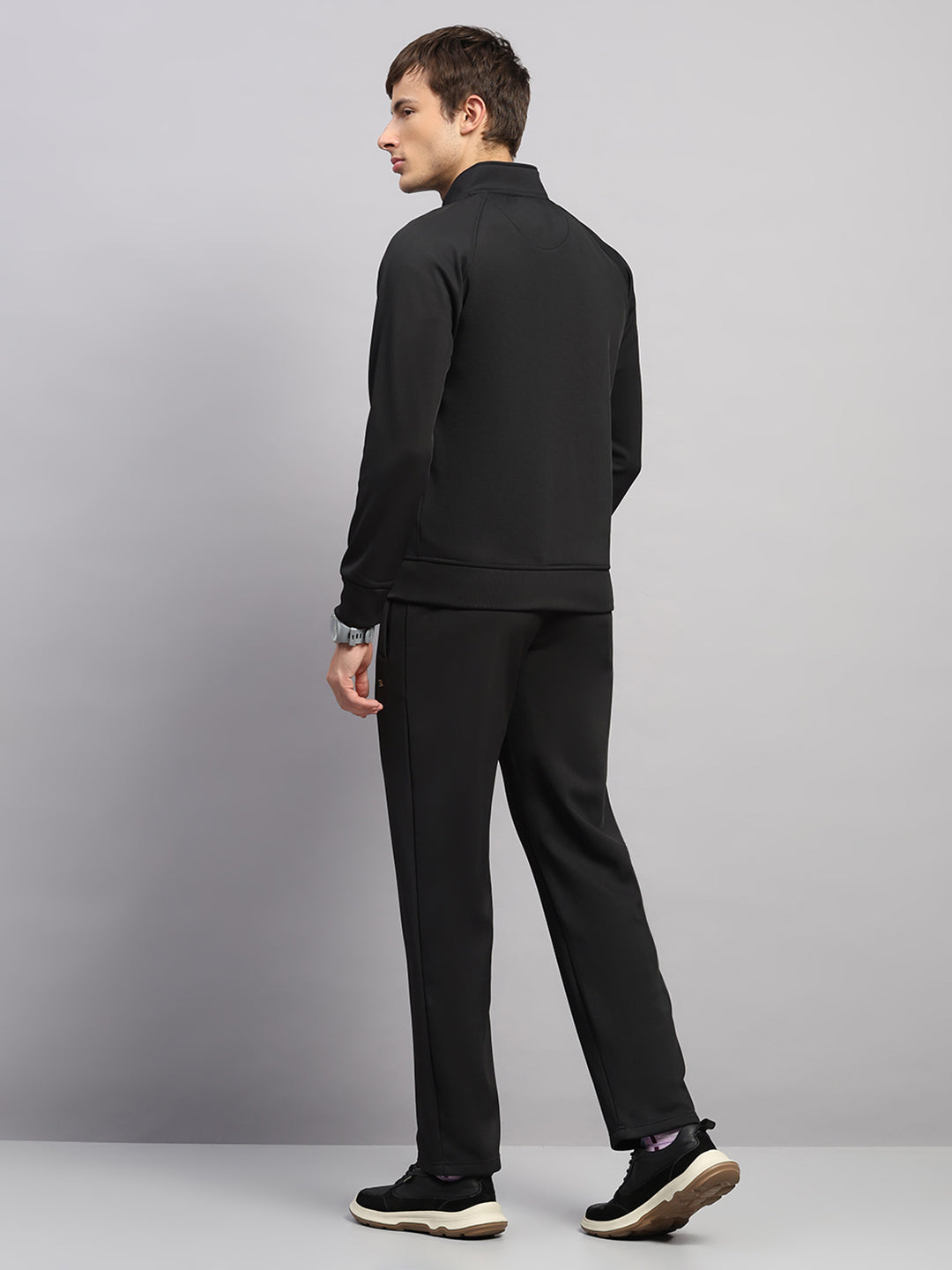 Luxuria Men Black Solid Collar Full Sleeve Winter Tracksuit