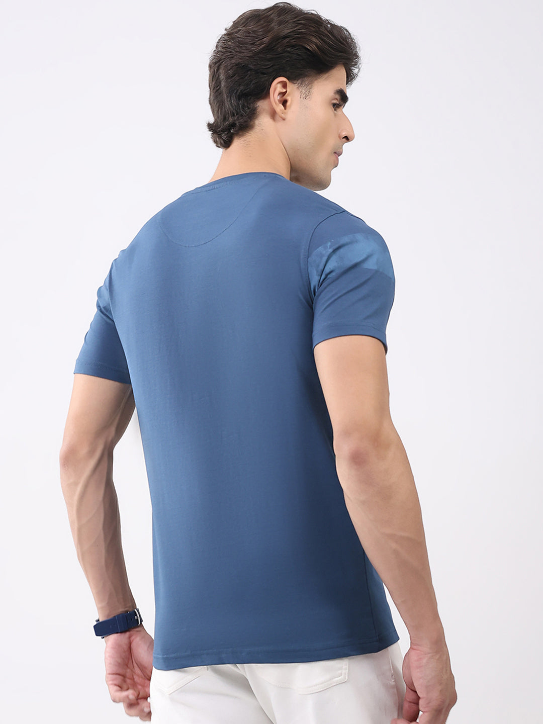 Men Blue Solid Round Neck Half Sleeve T-Shirt