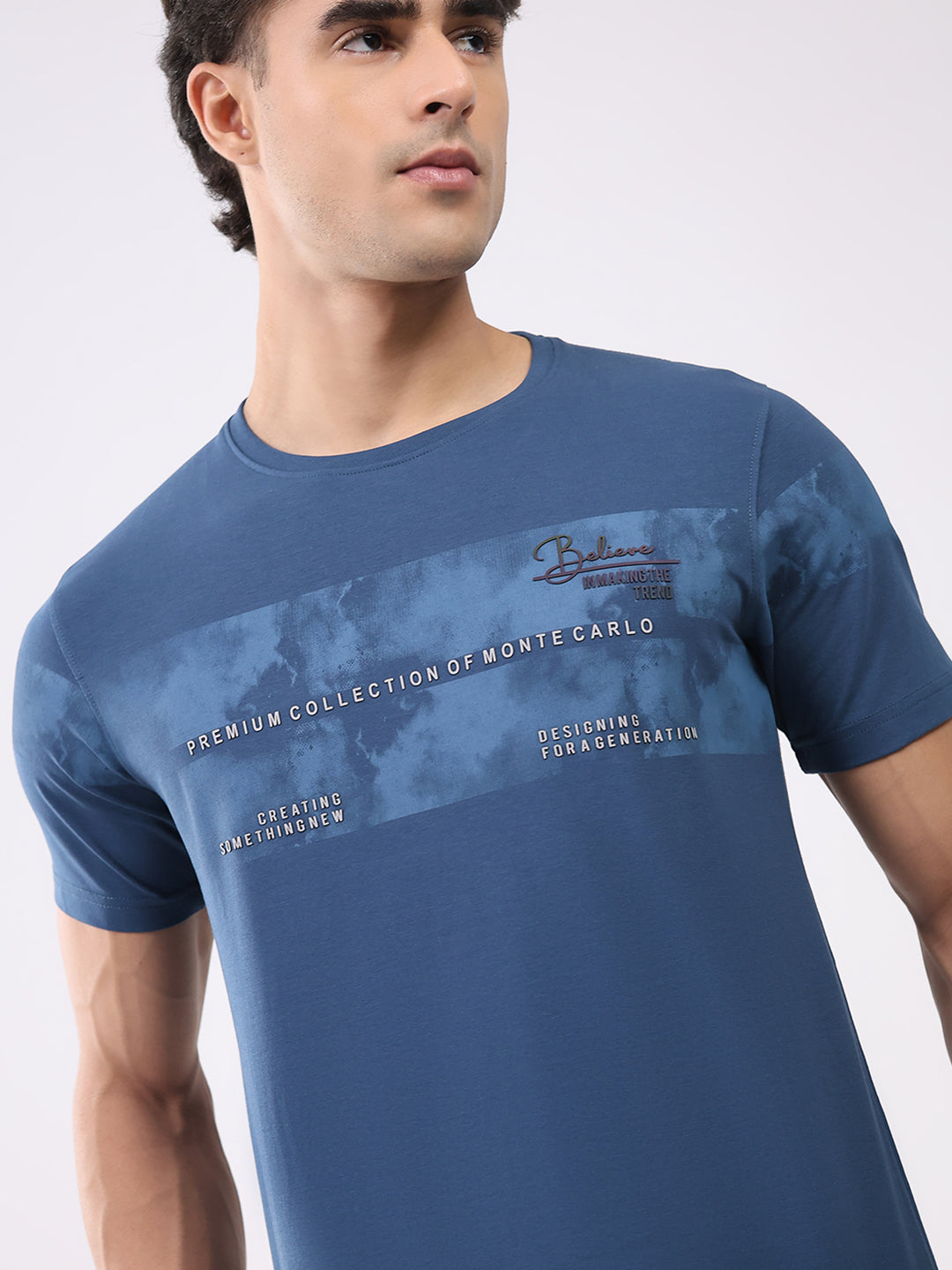 Men Blue Solid Round Neck Half Sleeve T-Shirt