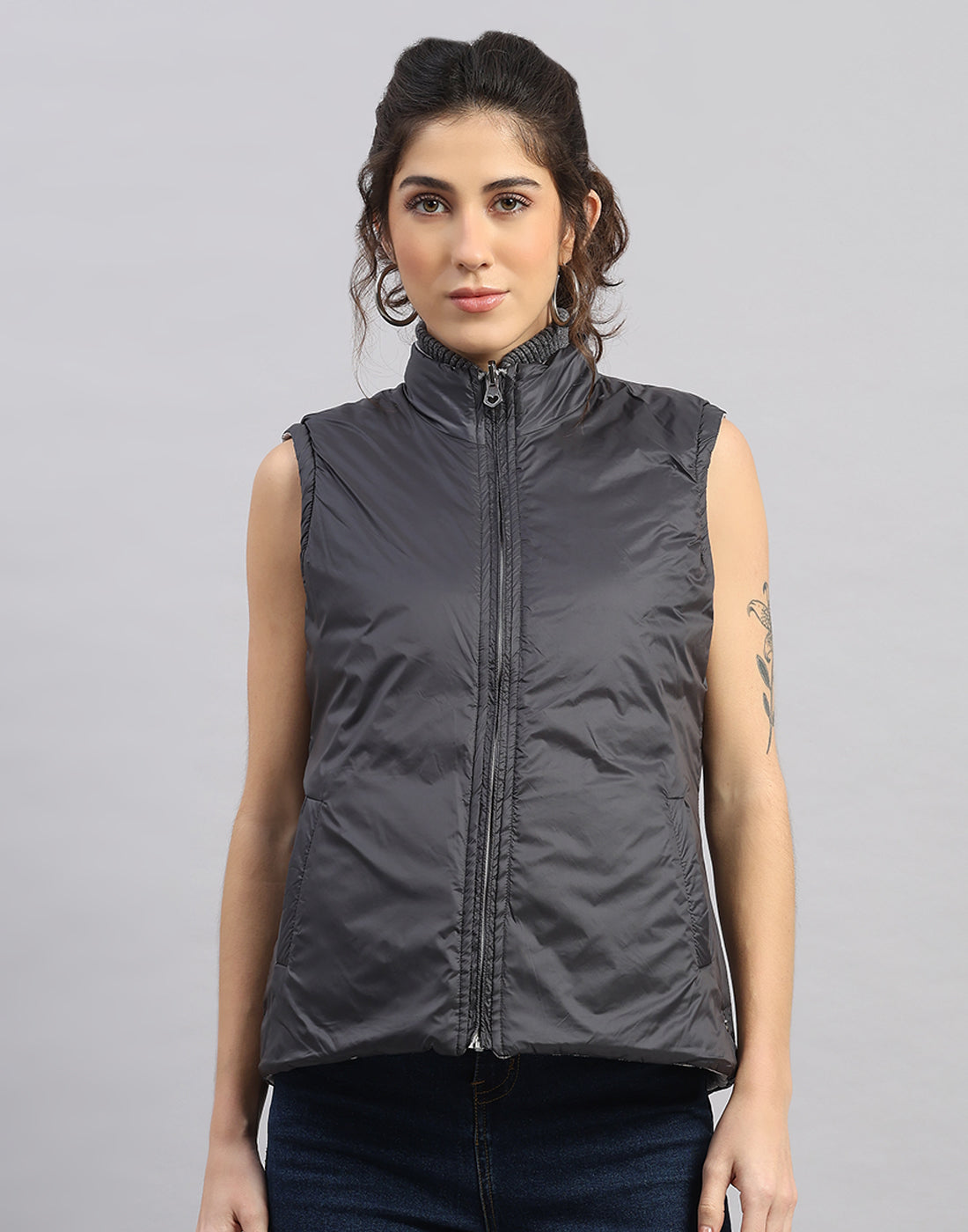 Women Maroon Solid Hooded Full Sleeve Jacket