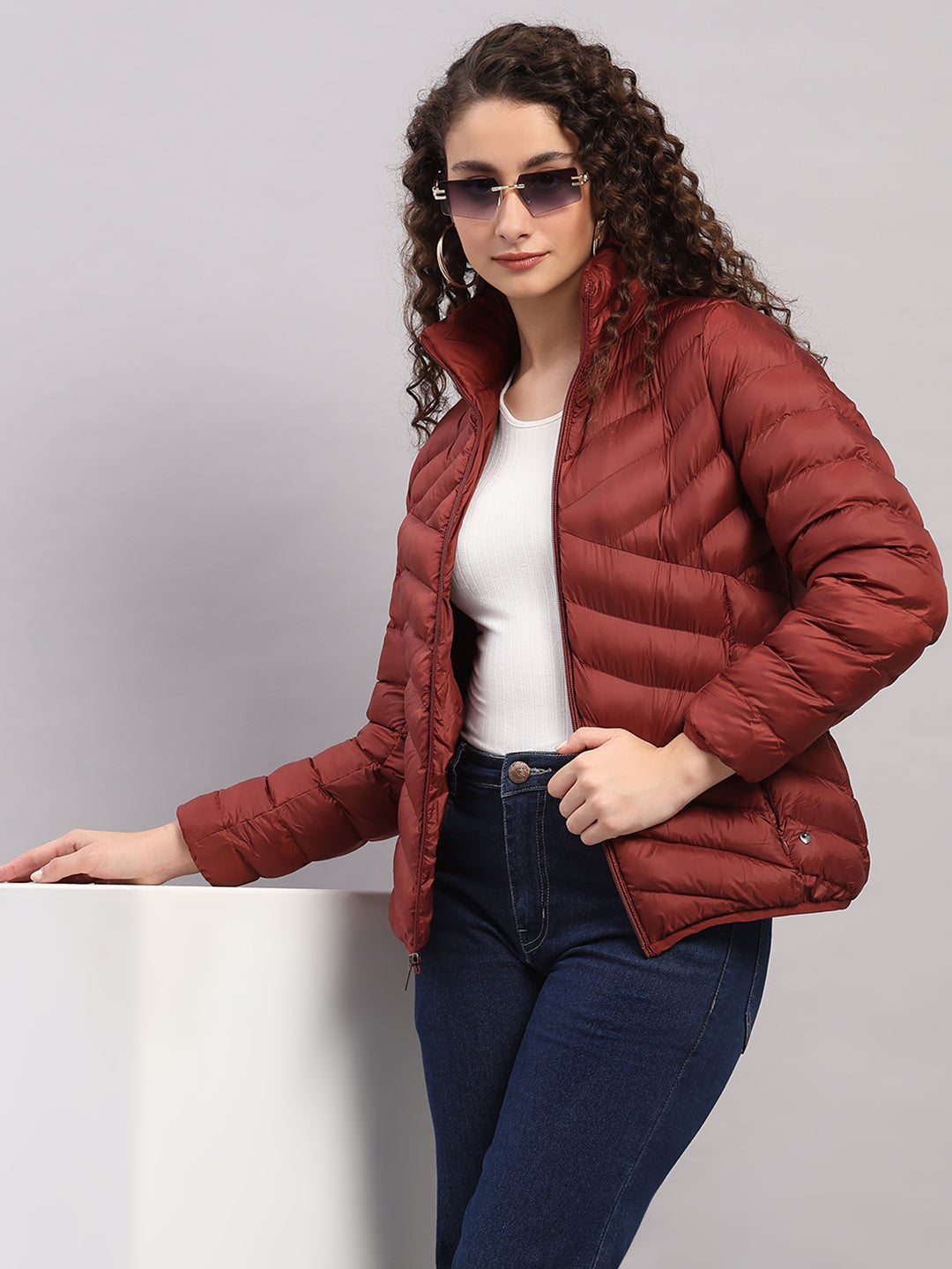 Women Maroon Solid Hooded Lightweight Packable Jacket