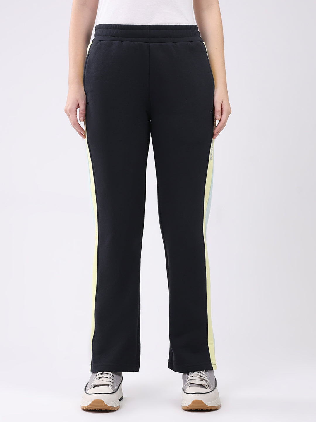 Women Navy Blue Printed Regular Fit Winter Lower