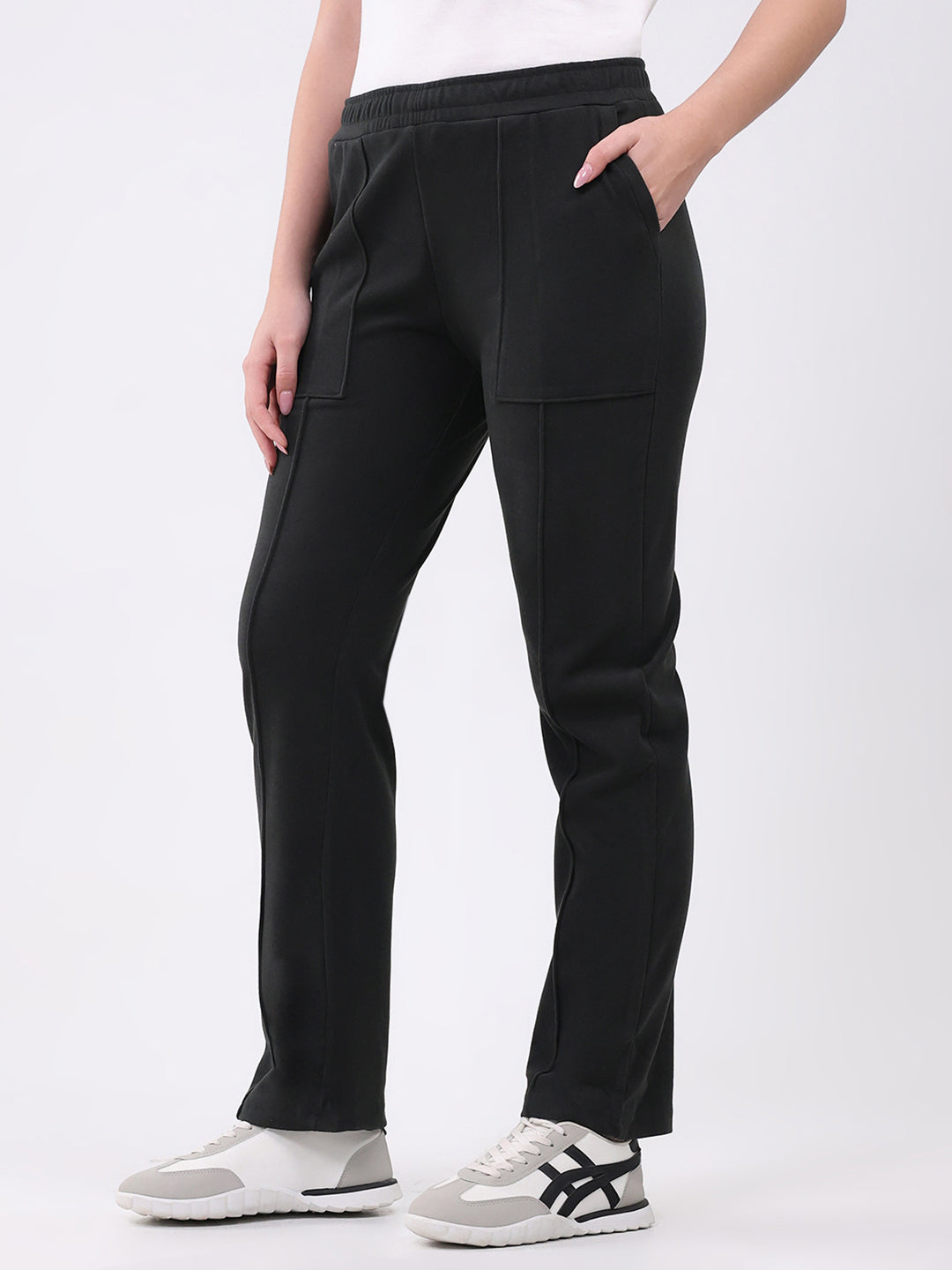 Women Dark Green Solid Regular Fit Winter Lower