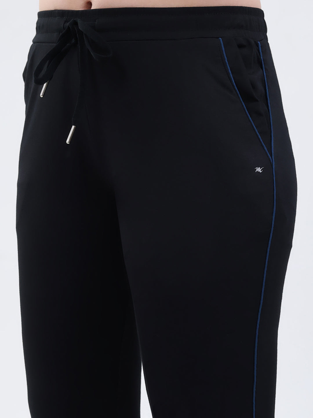 Women Black Solid Regular Fit Winter Lower