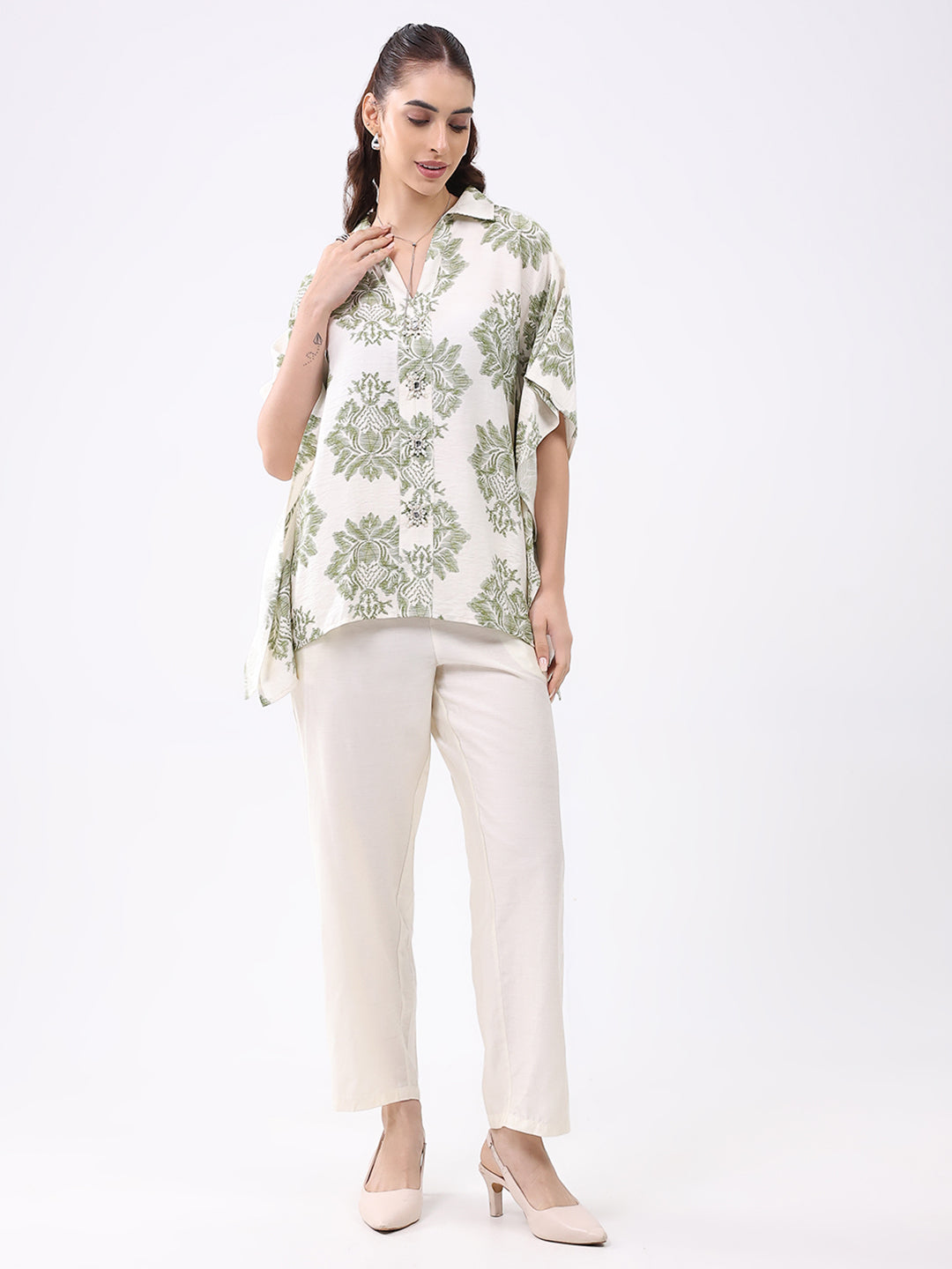 Women Cream Printed Collar 3/4th Sleeve Cords Set