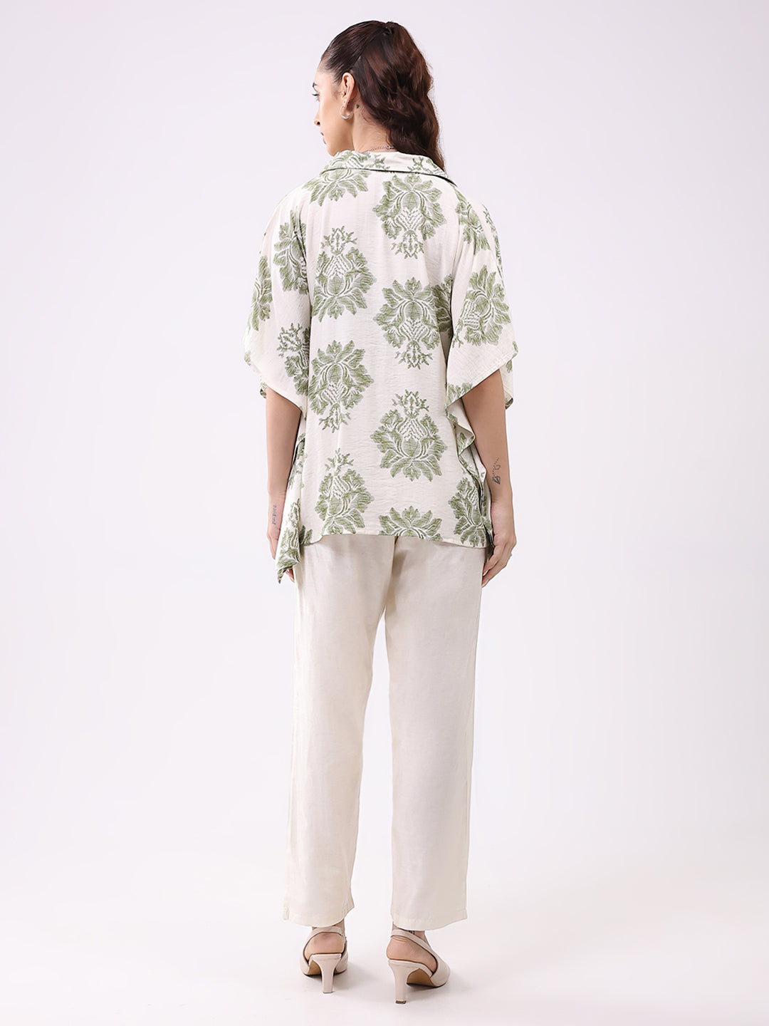 Women Cream Printed Collar 3/4th Sleeve Cords Set