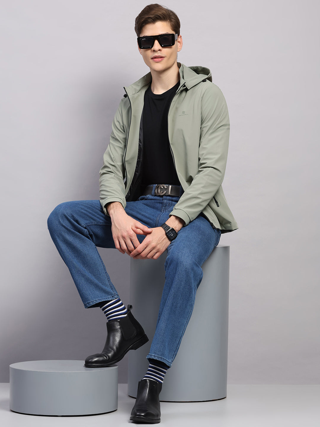 Men Cream Solid Hooded Full Sleeve Jacket