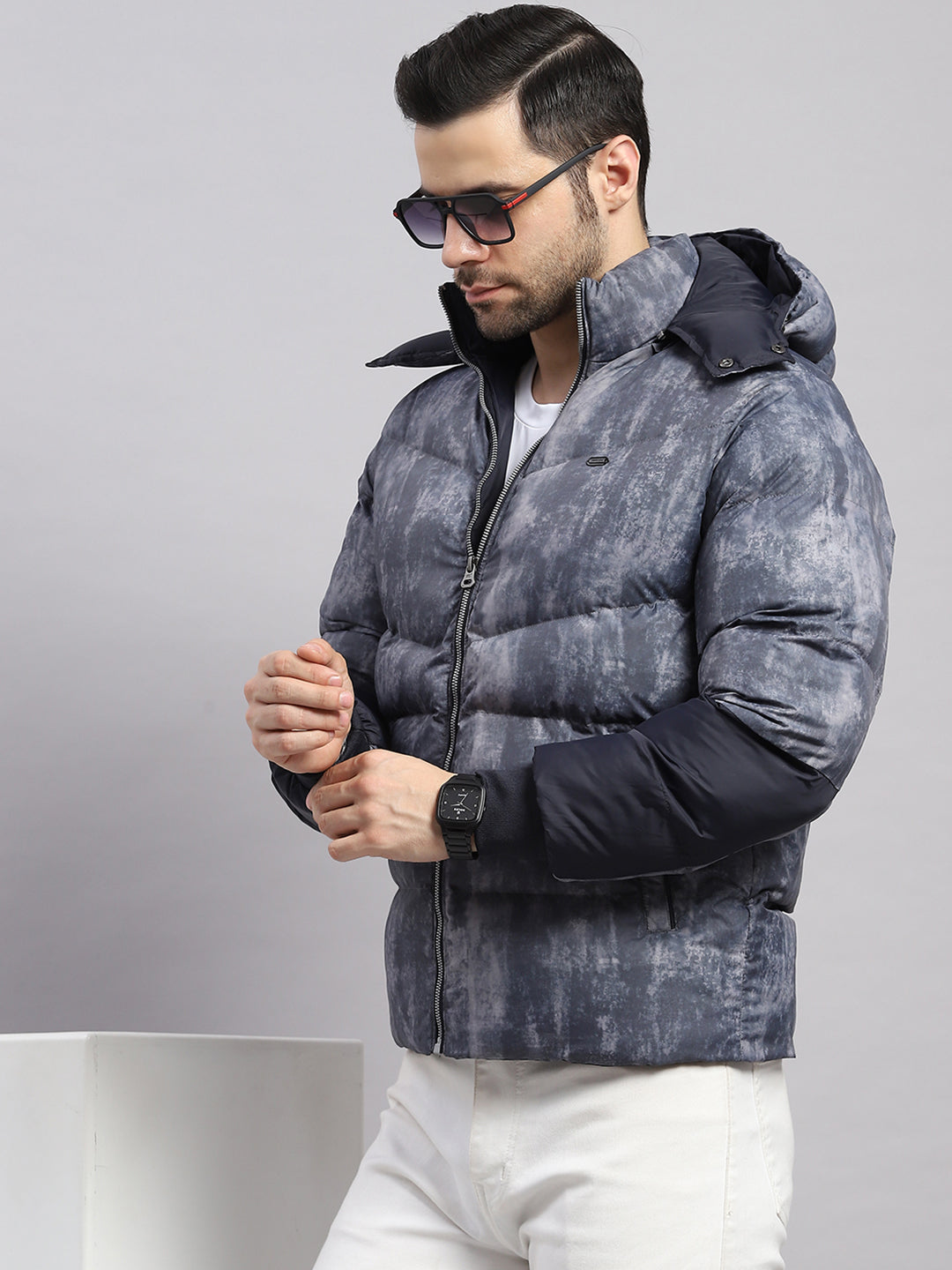 Men Charcoal Solid Hooded Full Sleeve Jacket