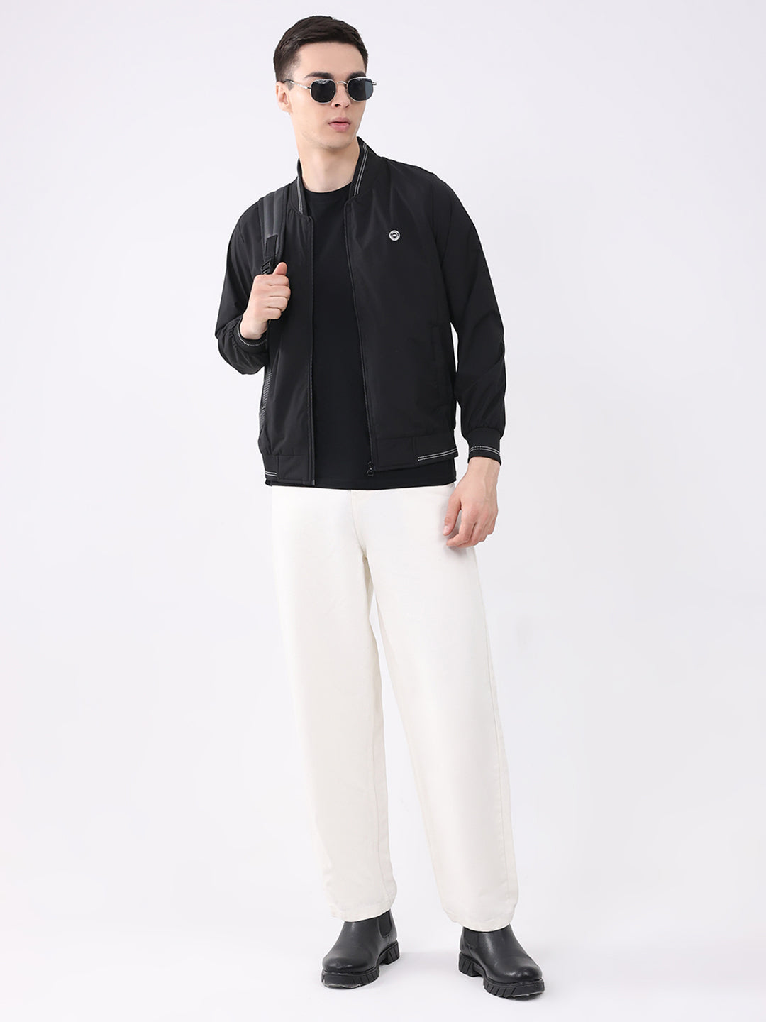 Men Black Solid Collar Full Sleeve Jacket