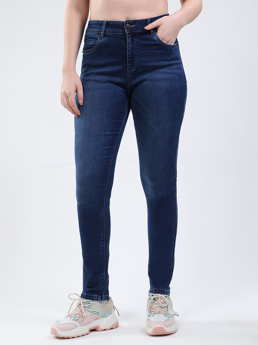 Women Blue Solid Slim Fit Denim