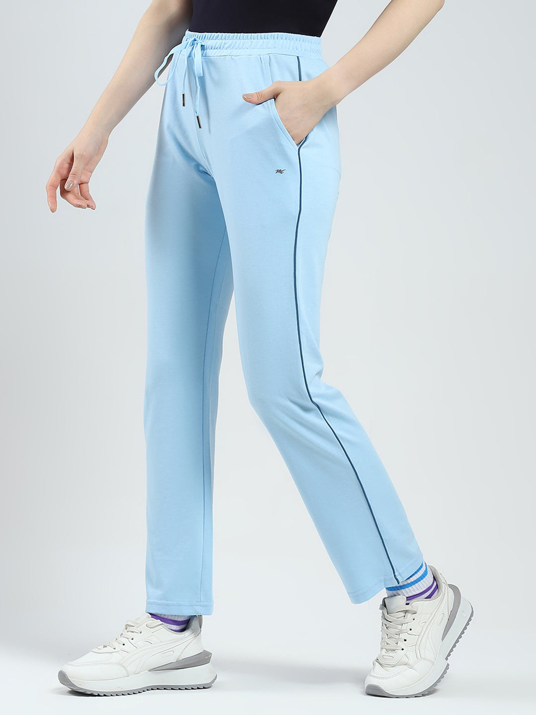 Women Blue Solid Regular Fit Lower