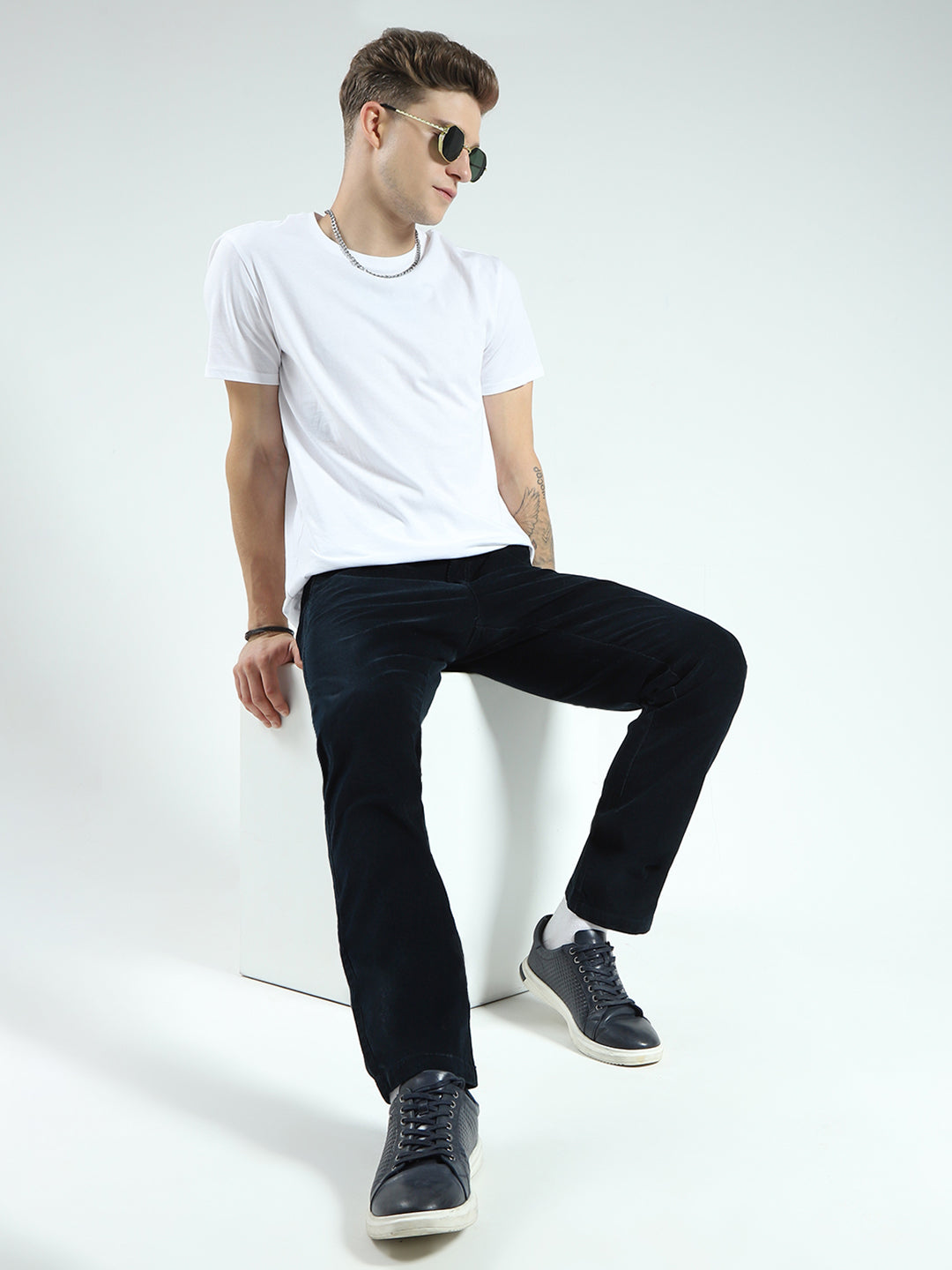 Men Navy Blue Solid Regular Fit Trouser