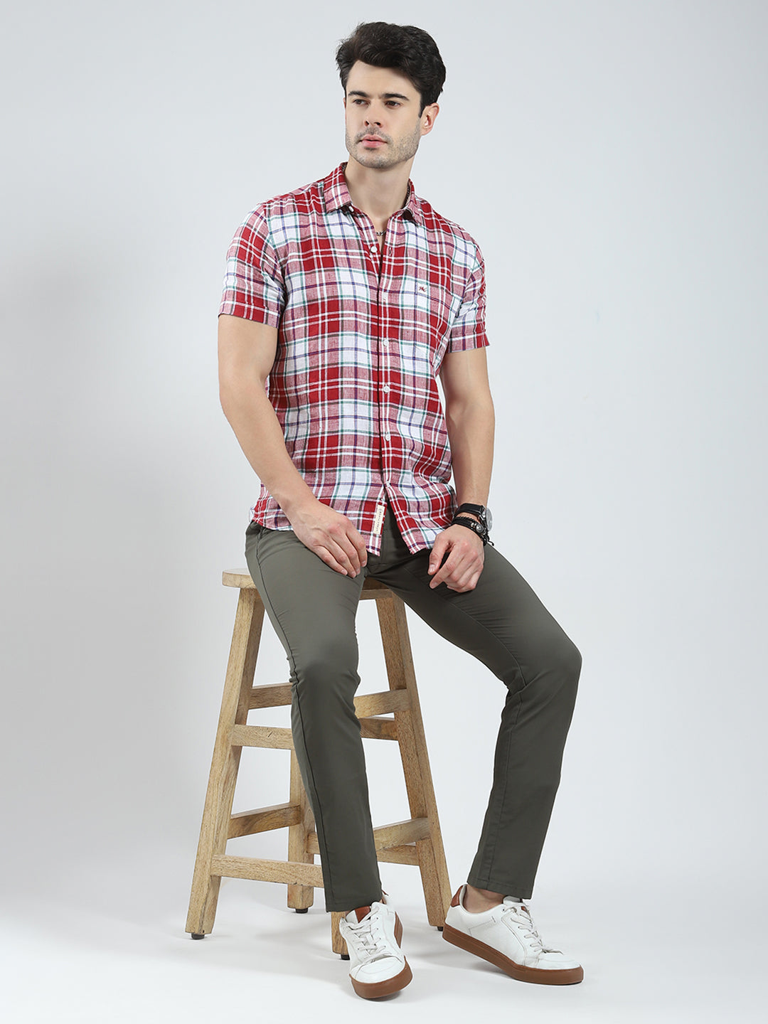 Men Olive Solid Slim Fit Trouser