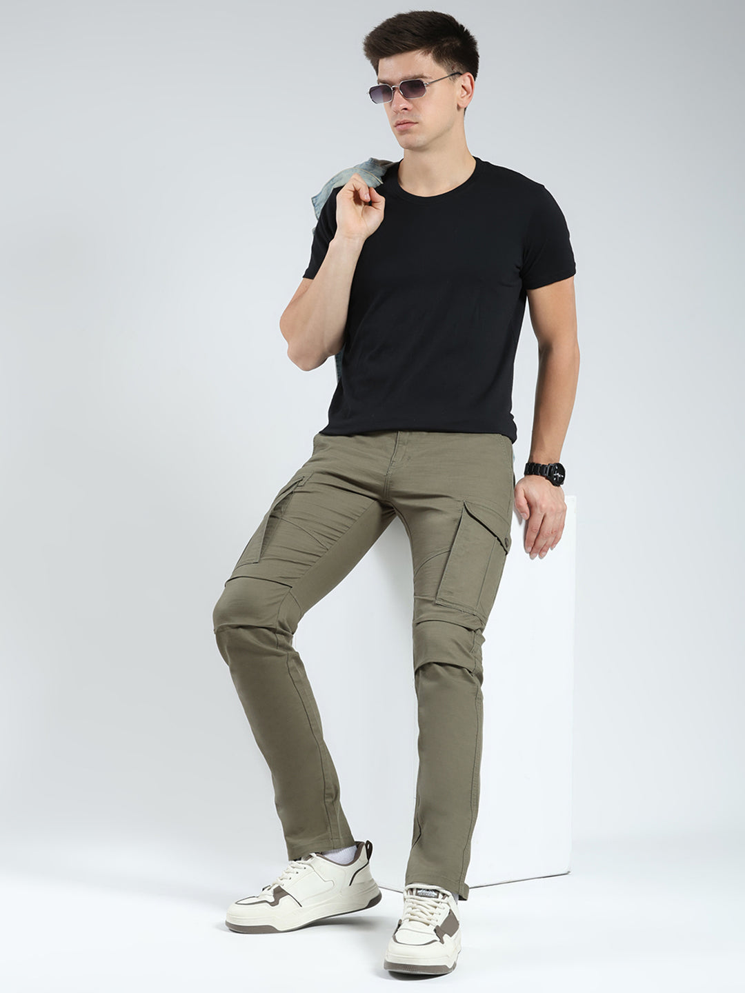 Men Olive Solid Slim Fit Cargo