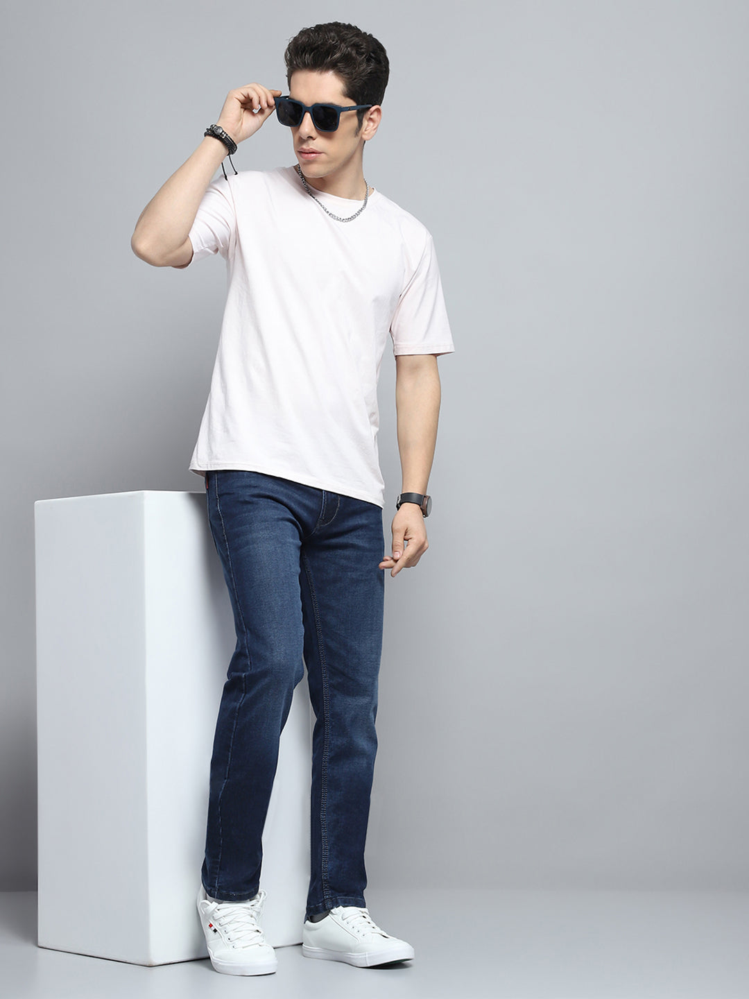Men Blue Solid Narrow Fit Denim
