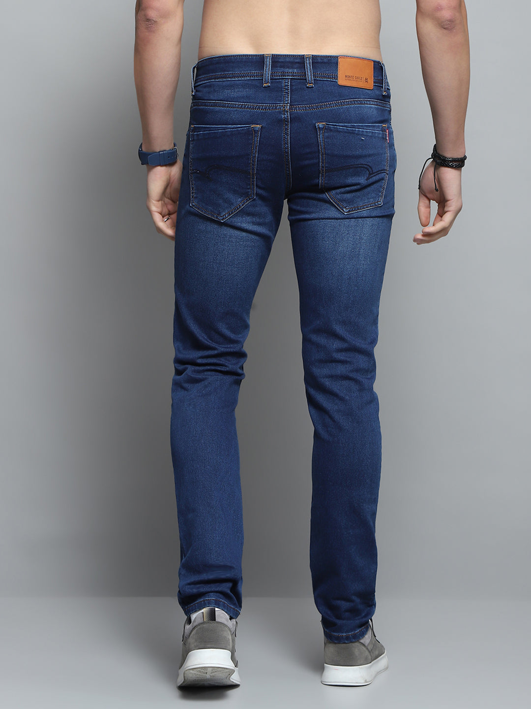 Men Blue Solid Narrow Fit Denim
