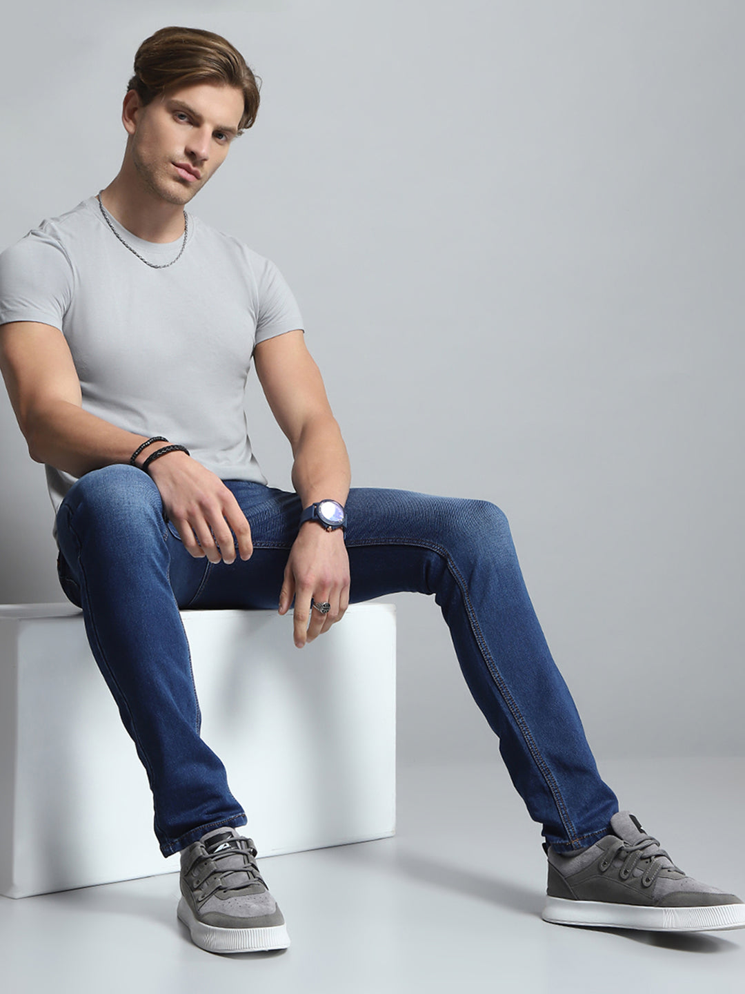 Men Blue Solid Narrow Fit Denim