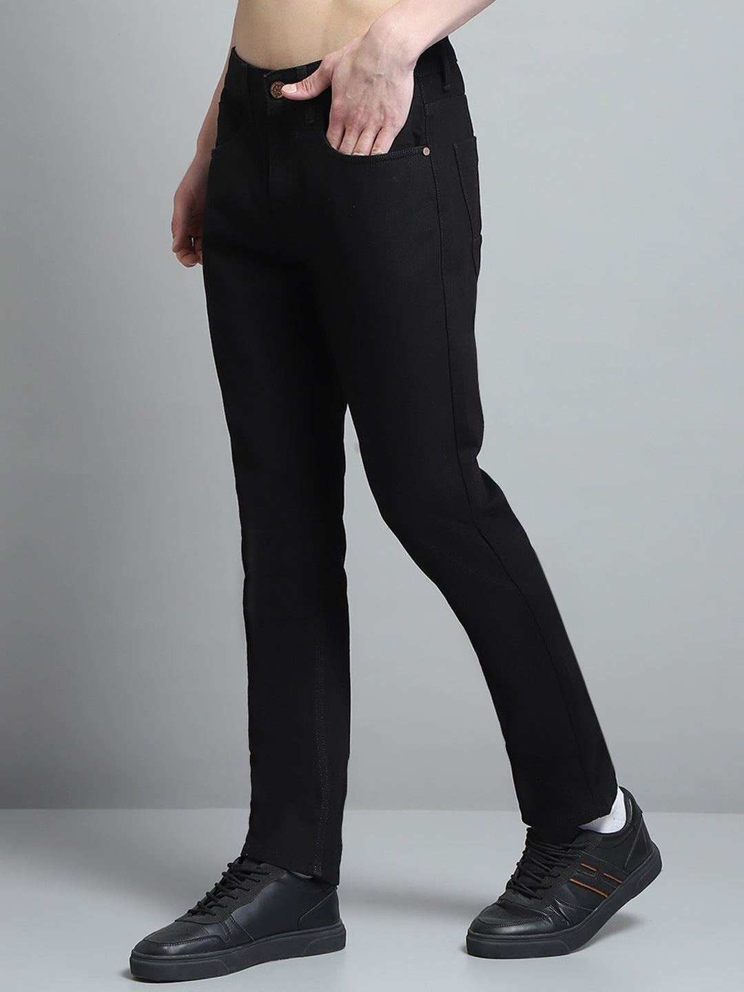 Men Black Solid Narrow Fit Denim