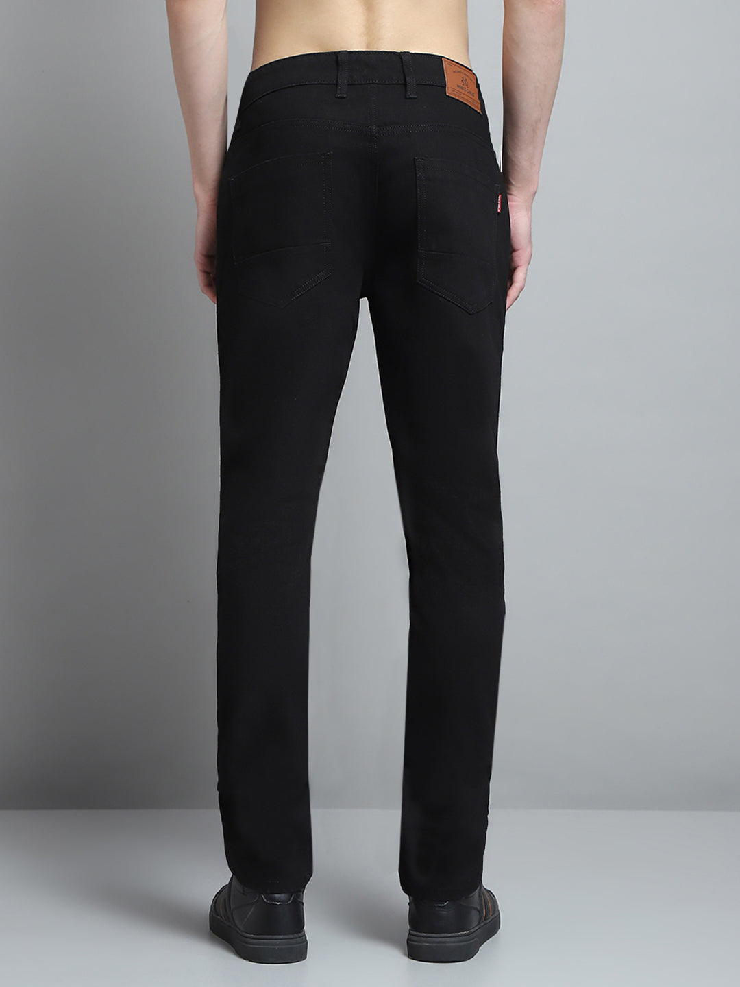 Men Black Solid Narrow Fit Denim