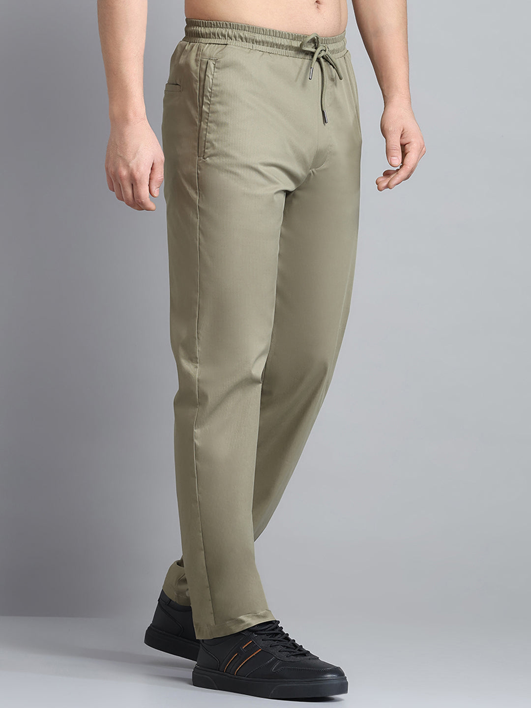 Men Olive Solid Regular Fit Lower