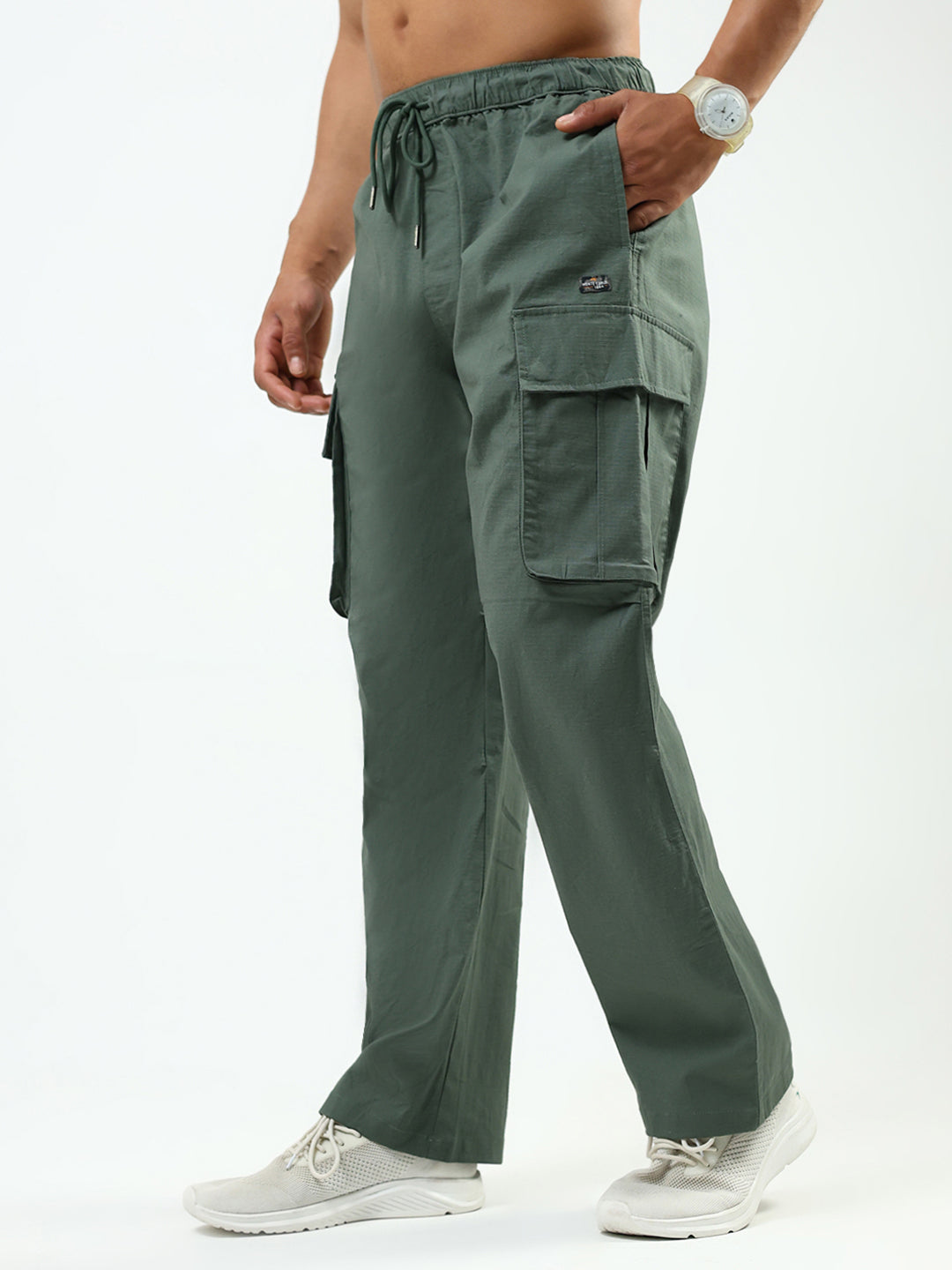 Men Green Solid Regular Fit Lower