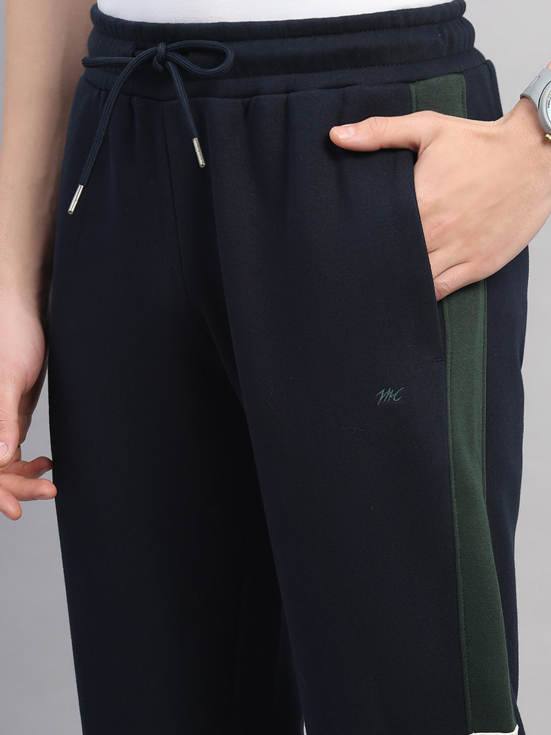 Men Navy Blue Solid Round Neck Full Sleeve Winter Tracksuit