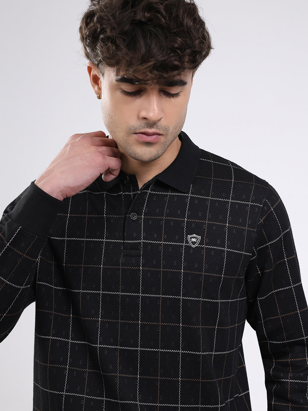 Men Black Solid Collar Full Sleeve Winter T-Shirt