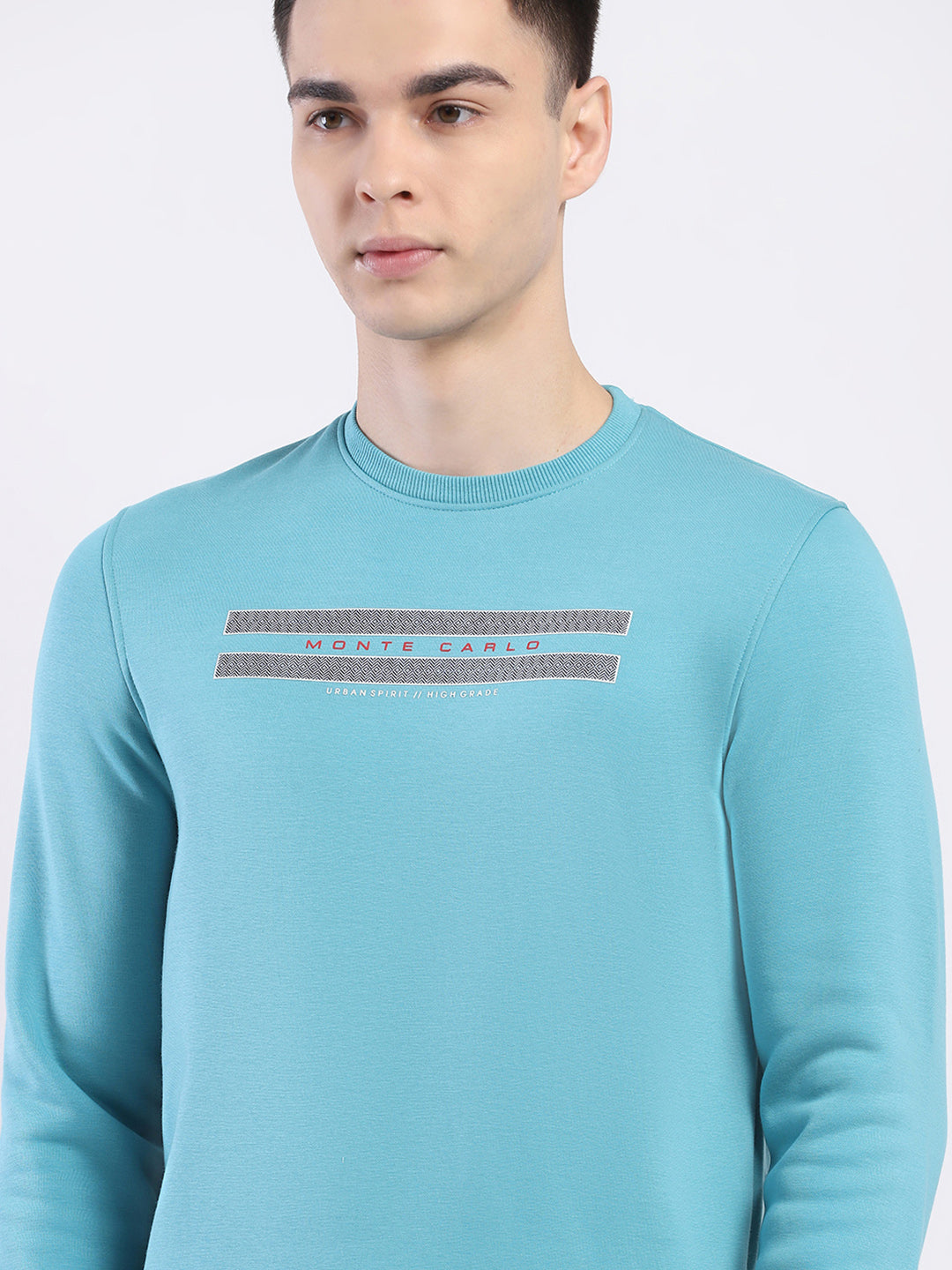 Men Blue Solid Round Neck Full Sleeve Sweatshirt