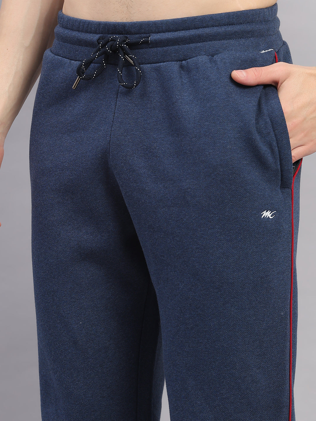 Men Blue Colourblocked Stand Collar Full Sleeve Winter Tracksuit