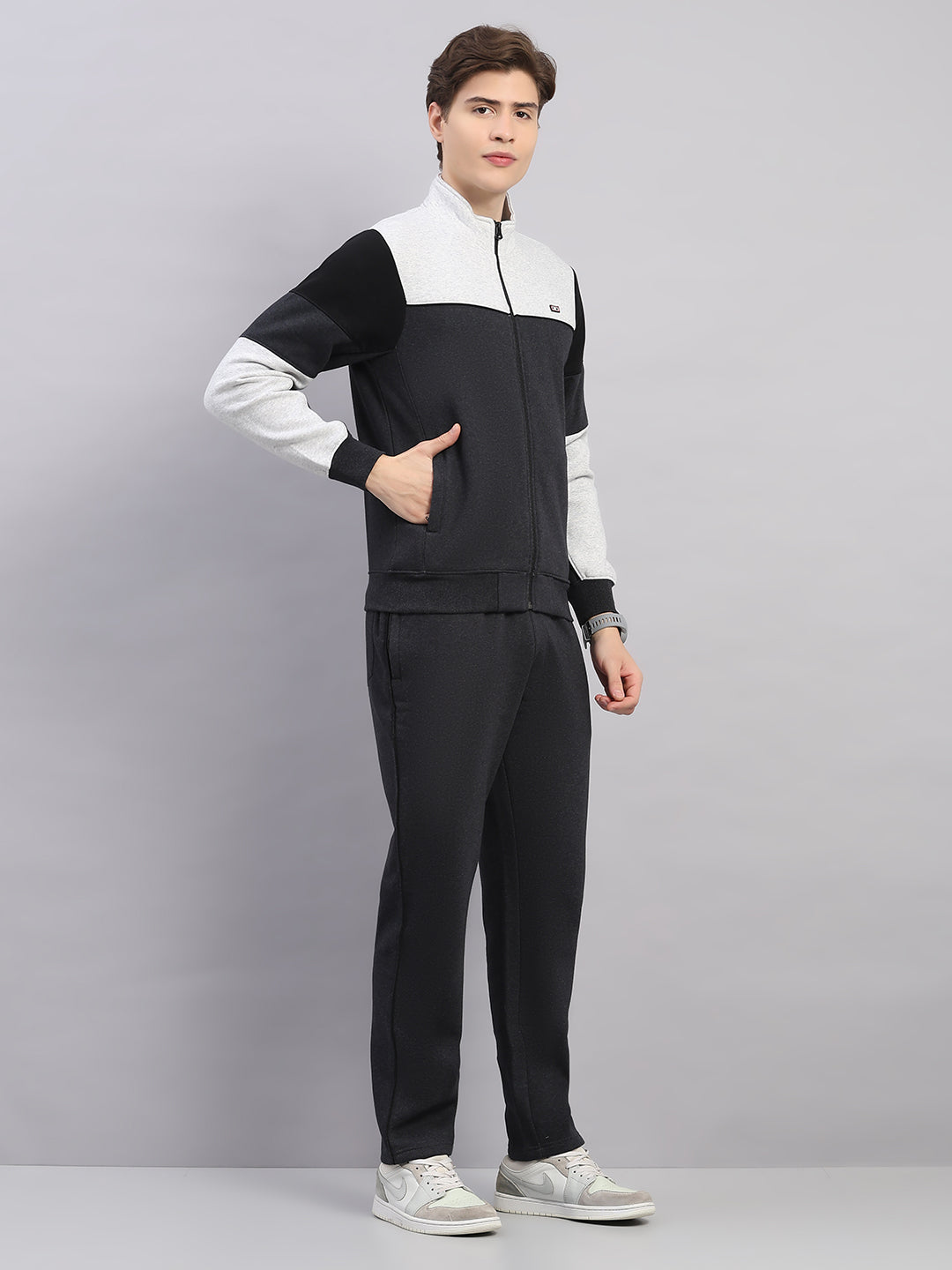 Men Grey Colourblocked Stand Collar Full Sleeve Winter Tracksuit