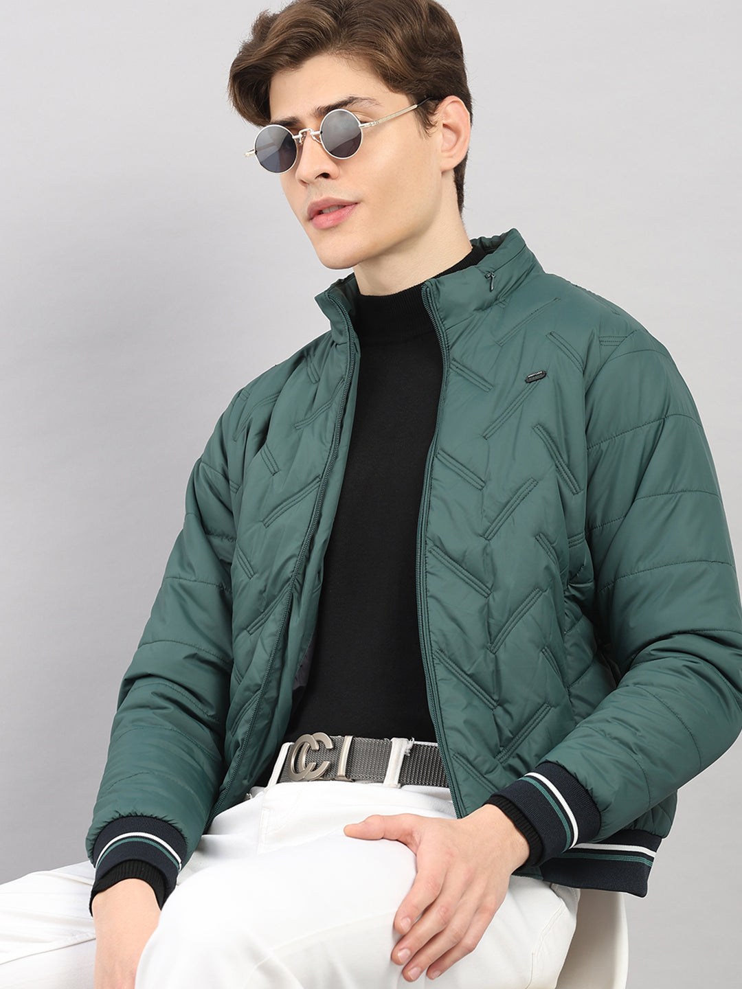Men Green Solid Hooded Full Sleeve Jacket